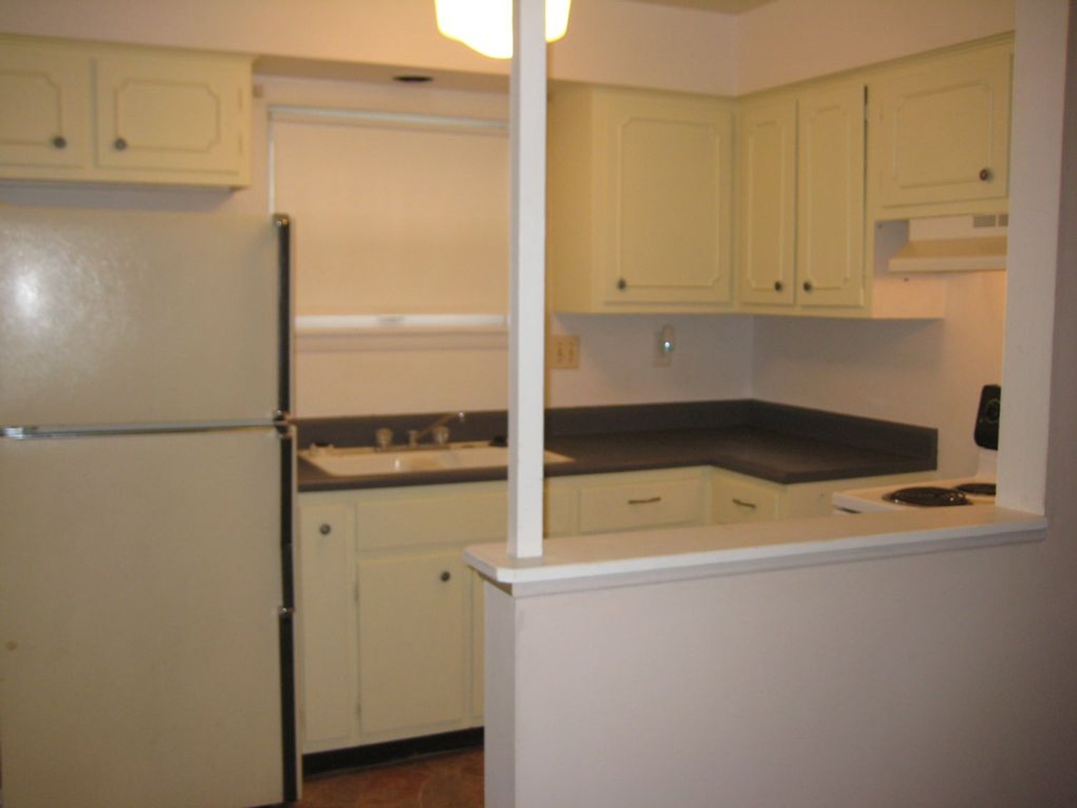 Image for Decatur IL: 6,500±SF 6 Unit Apartment Building at 615 W Prairie Ave Decatur, IL 62522 (Macon County)