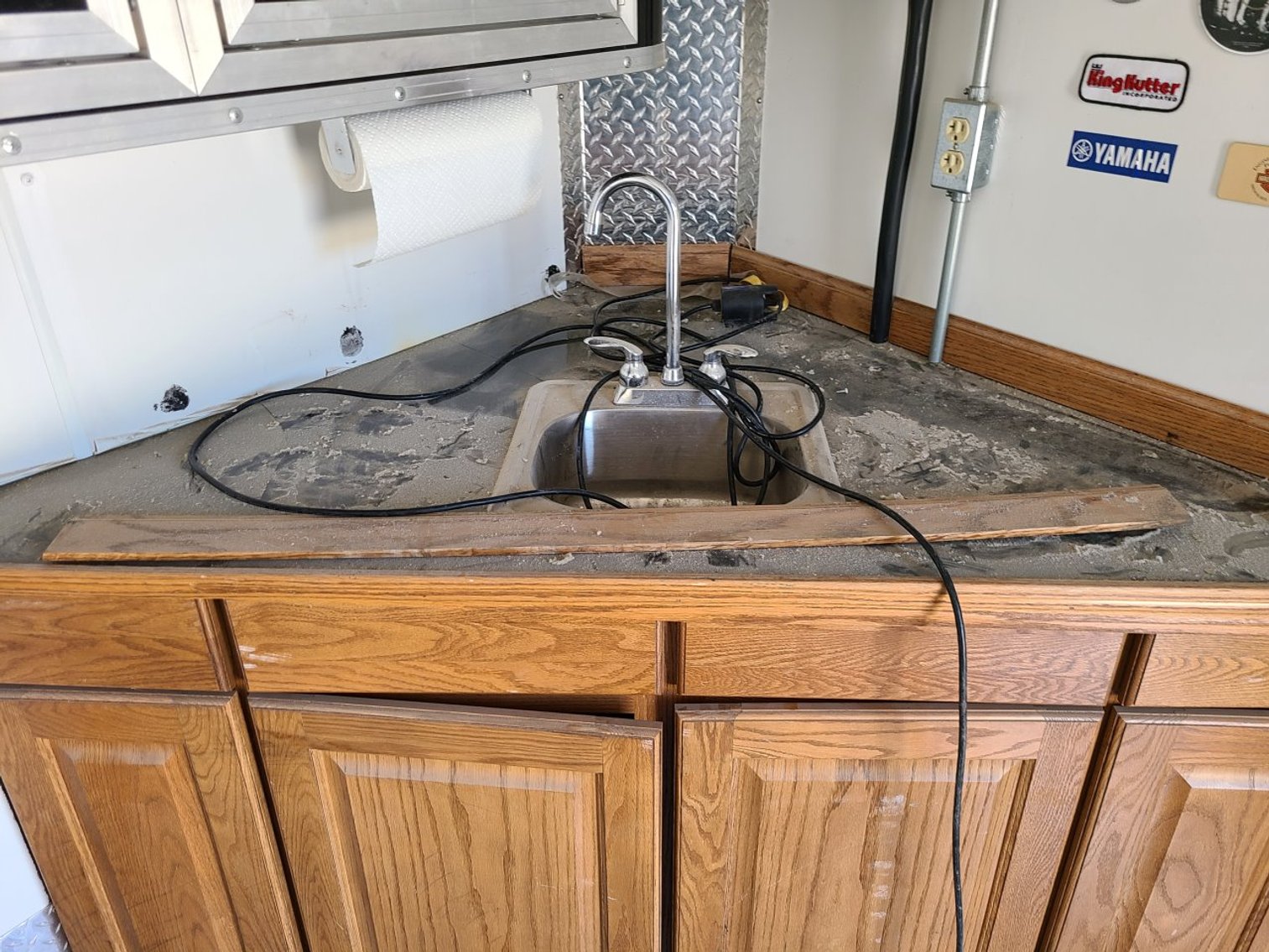 Image for 2012 Royal 25' Enclosed Trailer Online Only Auction!