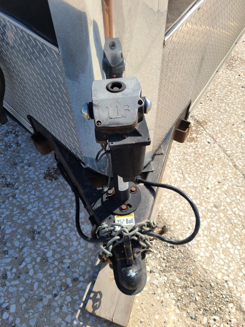 Image for 2012 Royal 25' Enclosed Trailer Online Only Auction!