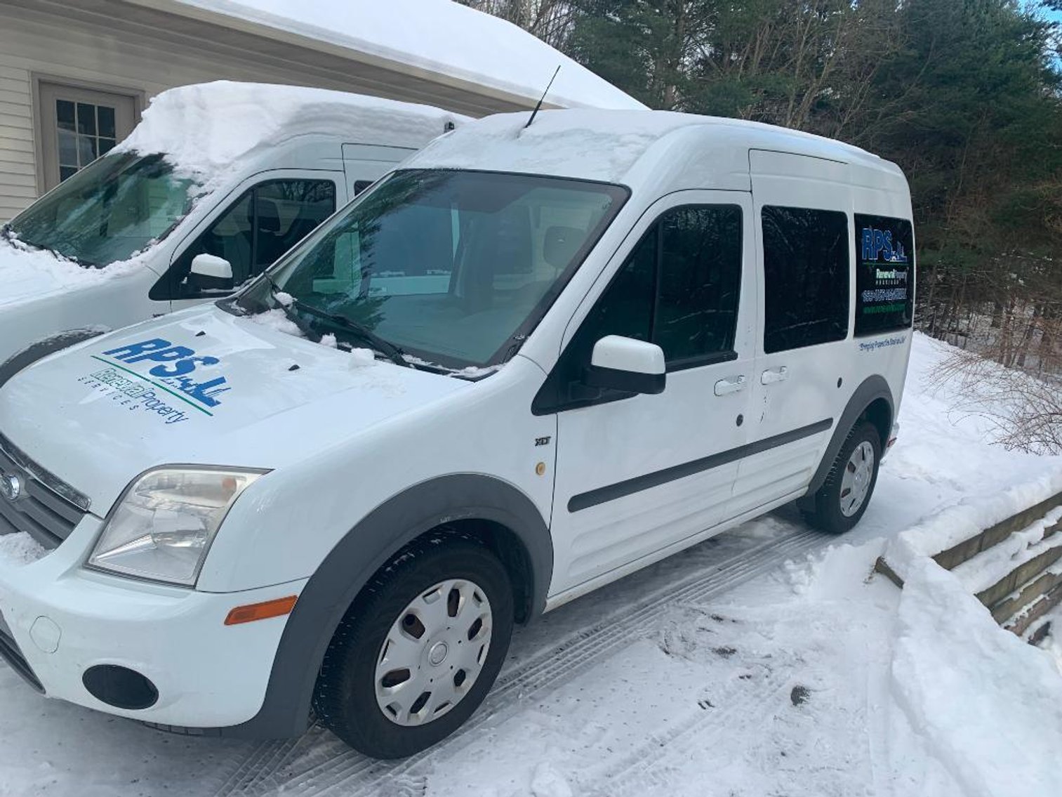 Image for Belmont, MI: Vans w/ Carpet Cleaning Systems, 2 Ford Transit Vans, Ford Escape & Commercial Carpet Cleaner Auction