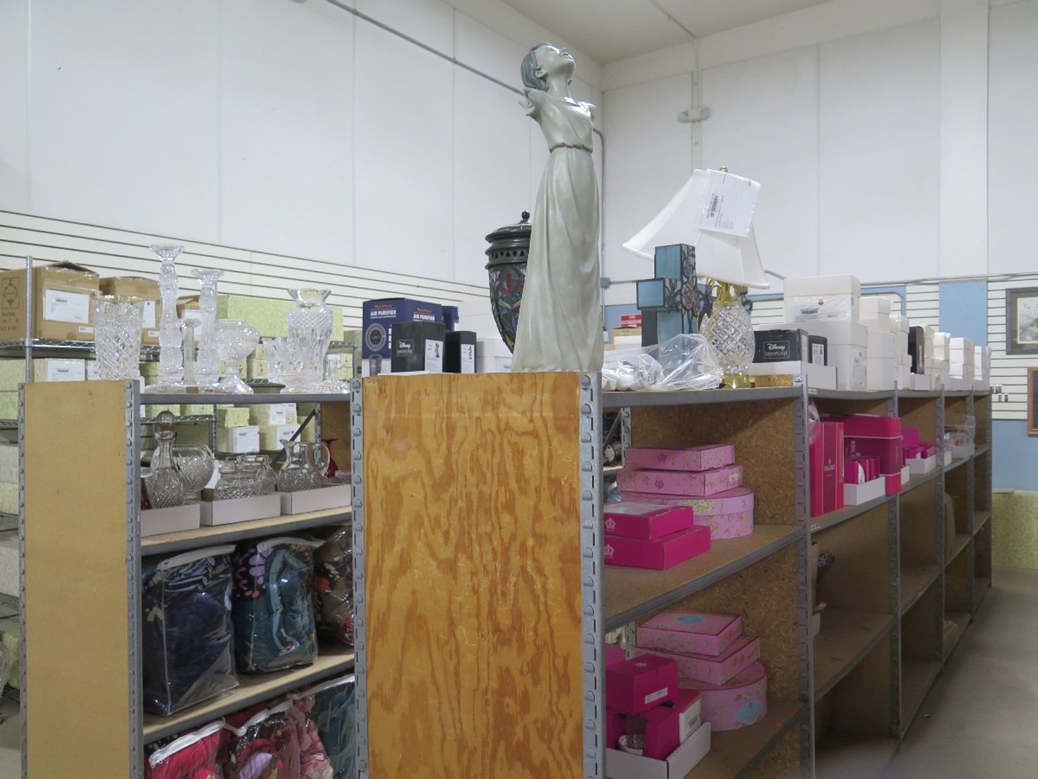 Image for Model Home Furniture/Decor, New Home Goods & More