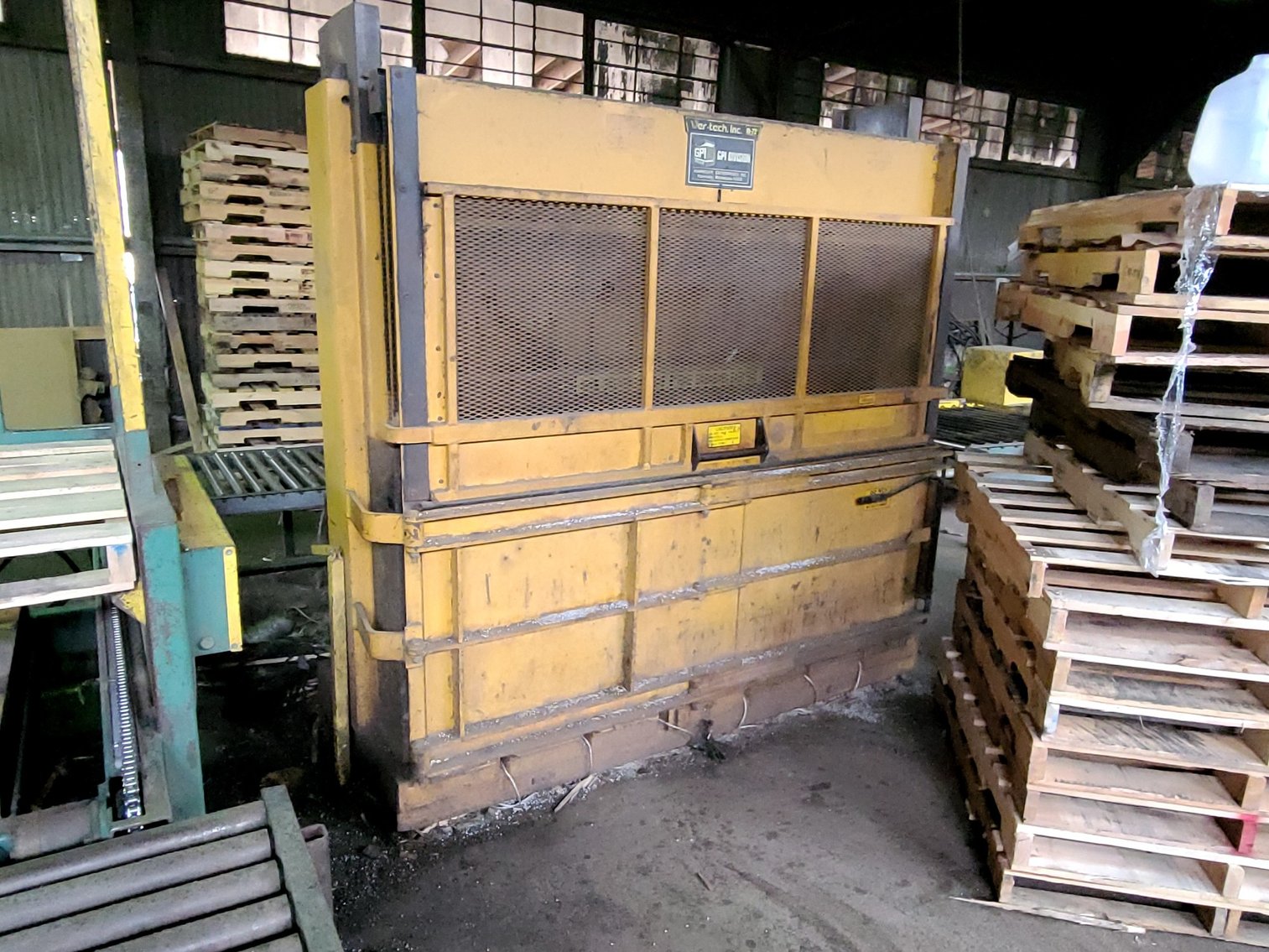 Image for Pallet Manufacturer -Peterbilt Tractors & Trailers