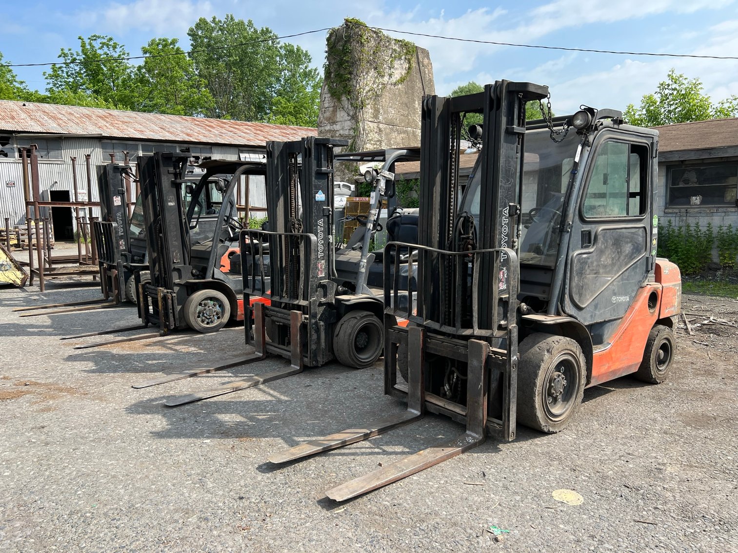 Image for Pallet Manufacturer -Peterbilt Tractors & Trailers