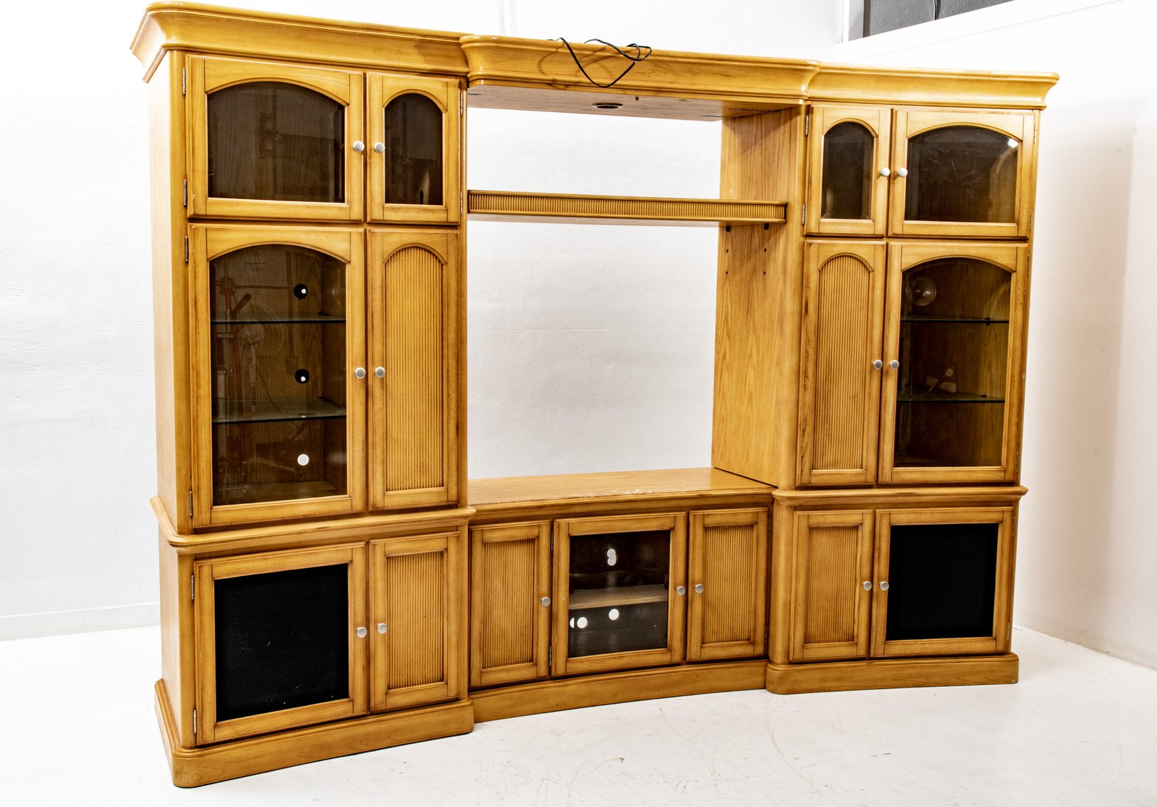 Image for Orange Gallery Furniture, Antiques & More Online Auction