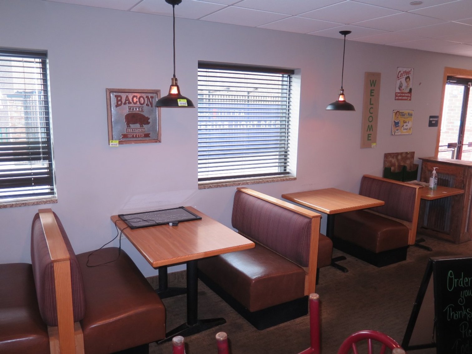 Image for Cafe Restaurant: Equipment & Furnishings