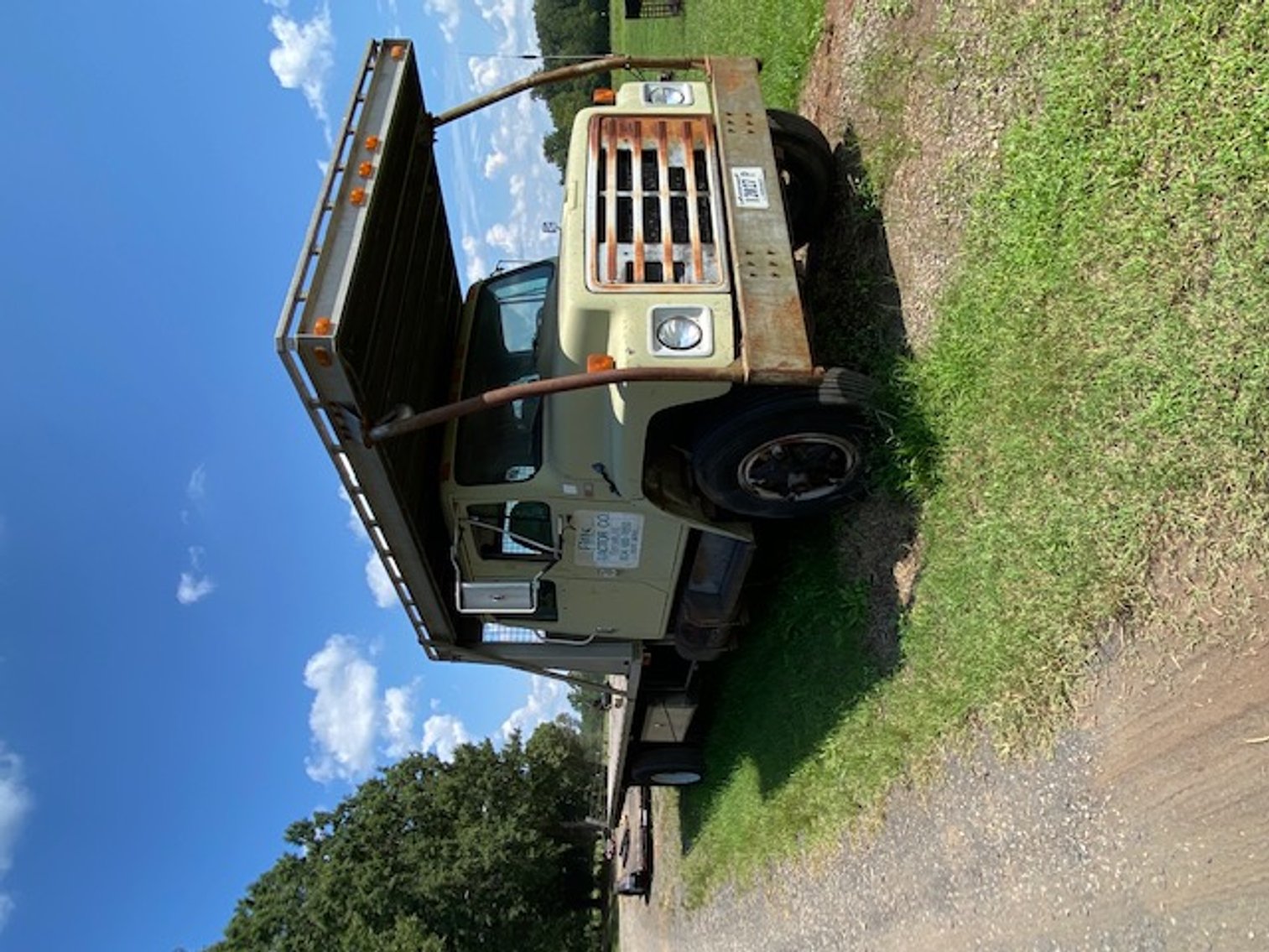 Image for S. A. Fitts Tractors & Equip. Cascade, VA - On Site Auction Live