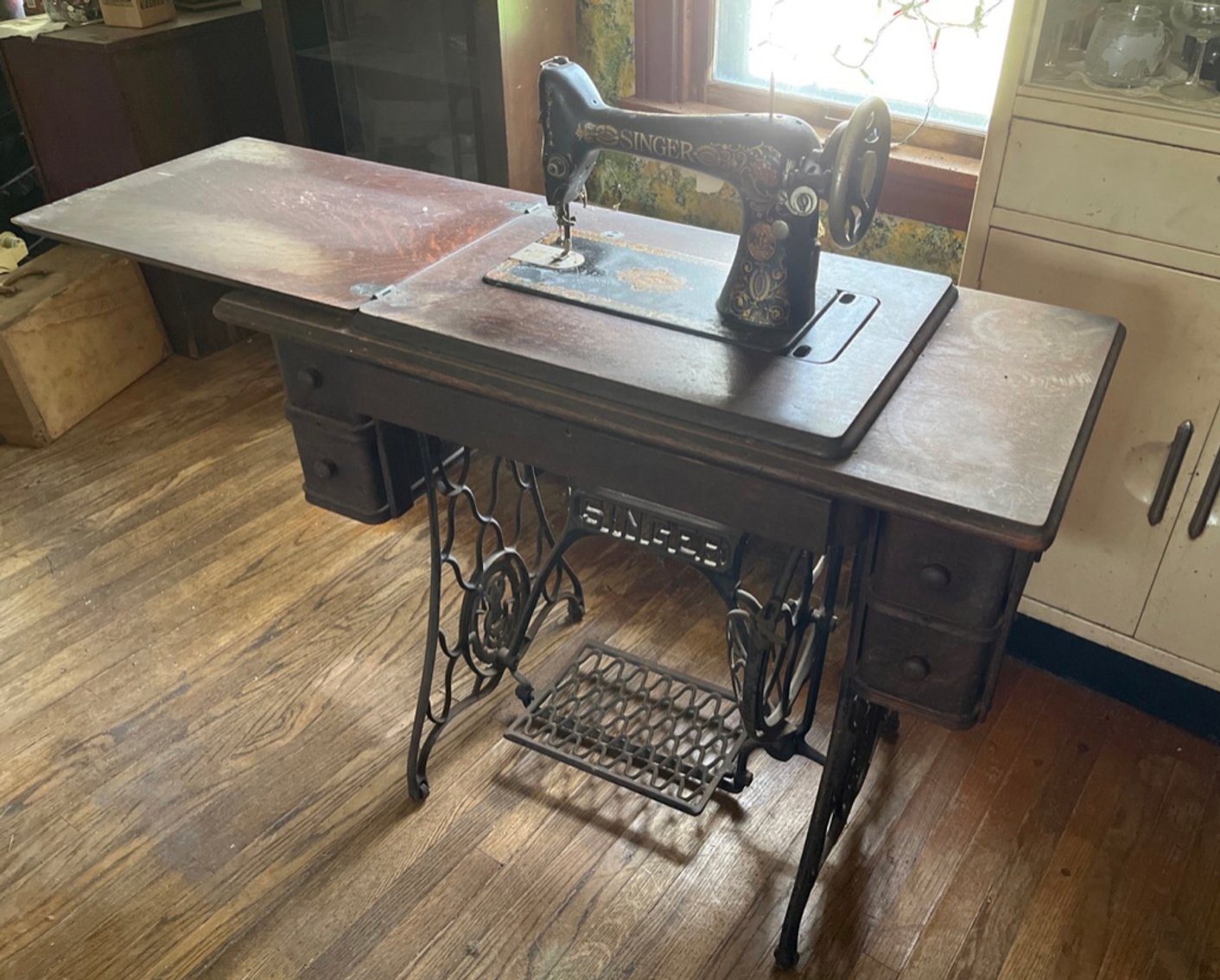 Image for Antiques, Collectibles, & Furntiure