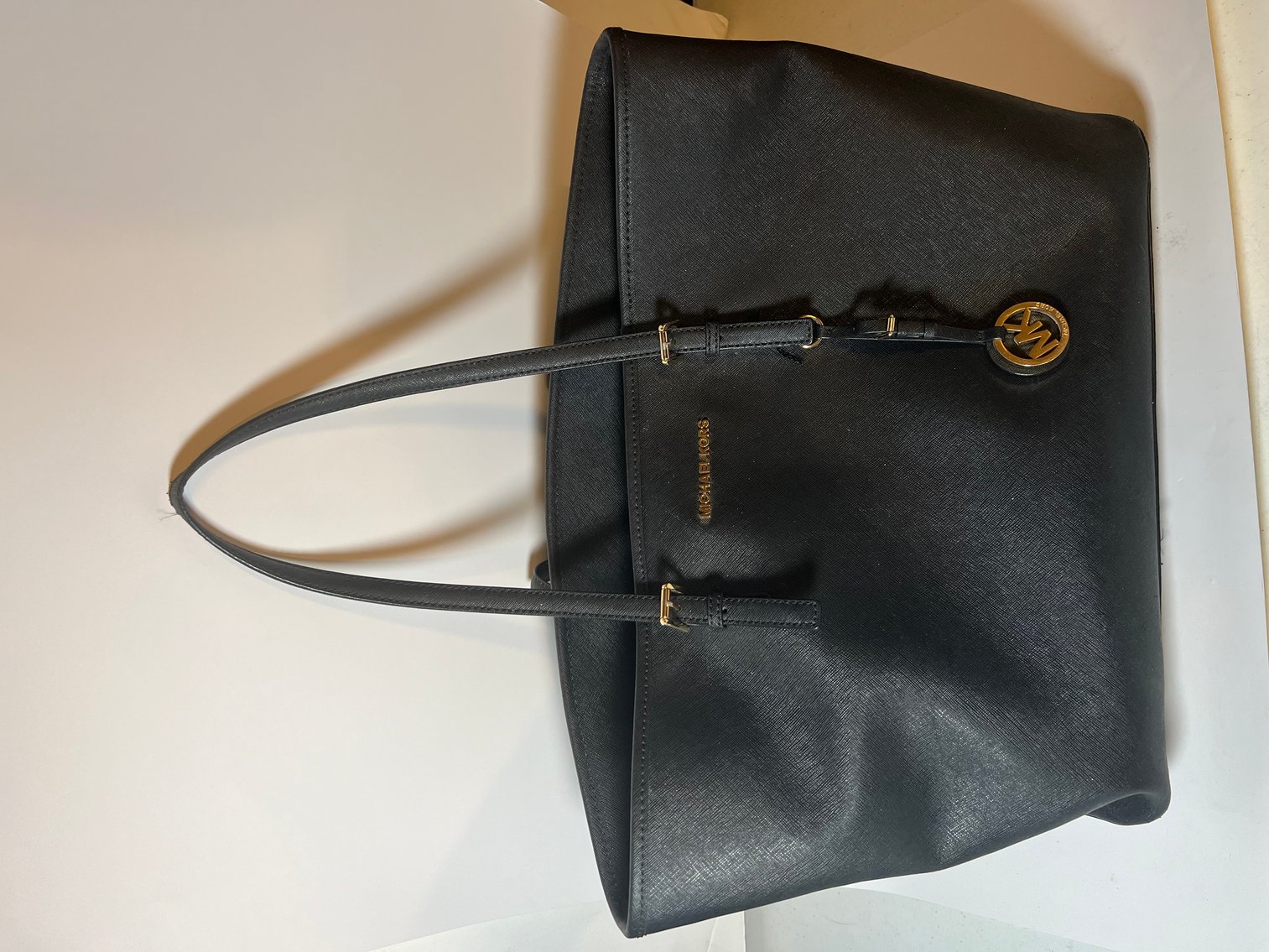 Image for ESTATE AUCTION - SPORTS CARDS, PURSES, ANTIQUES, KNIFES, ETC