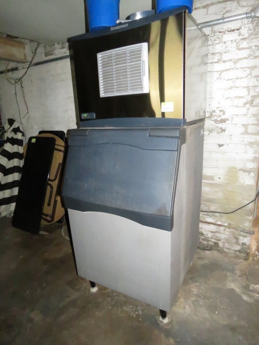 Image for Erte & The Peacock Lounge Equipment & Furnishings