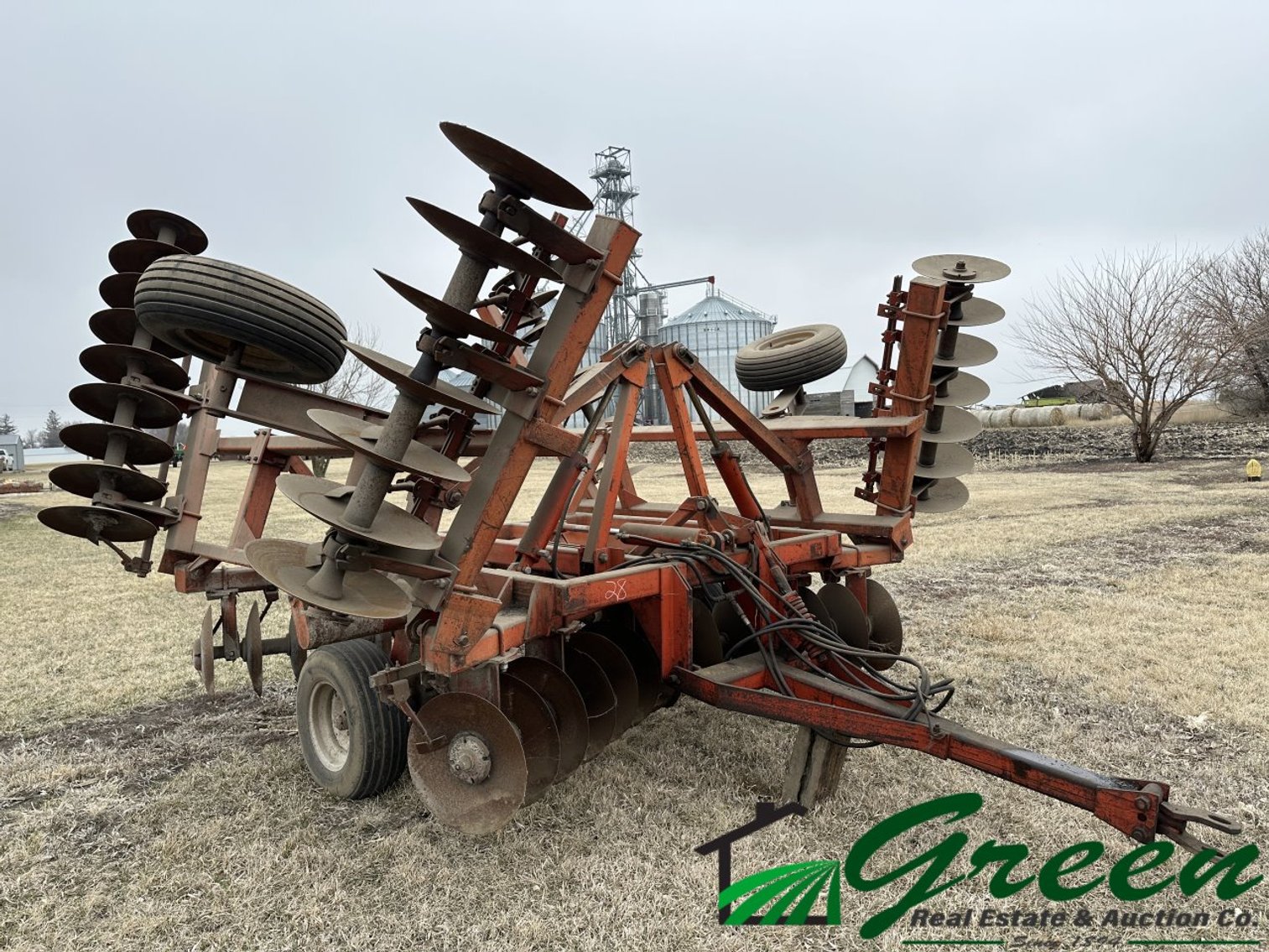 Image for 60x90 building & clean line of farm equipment auction