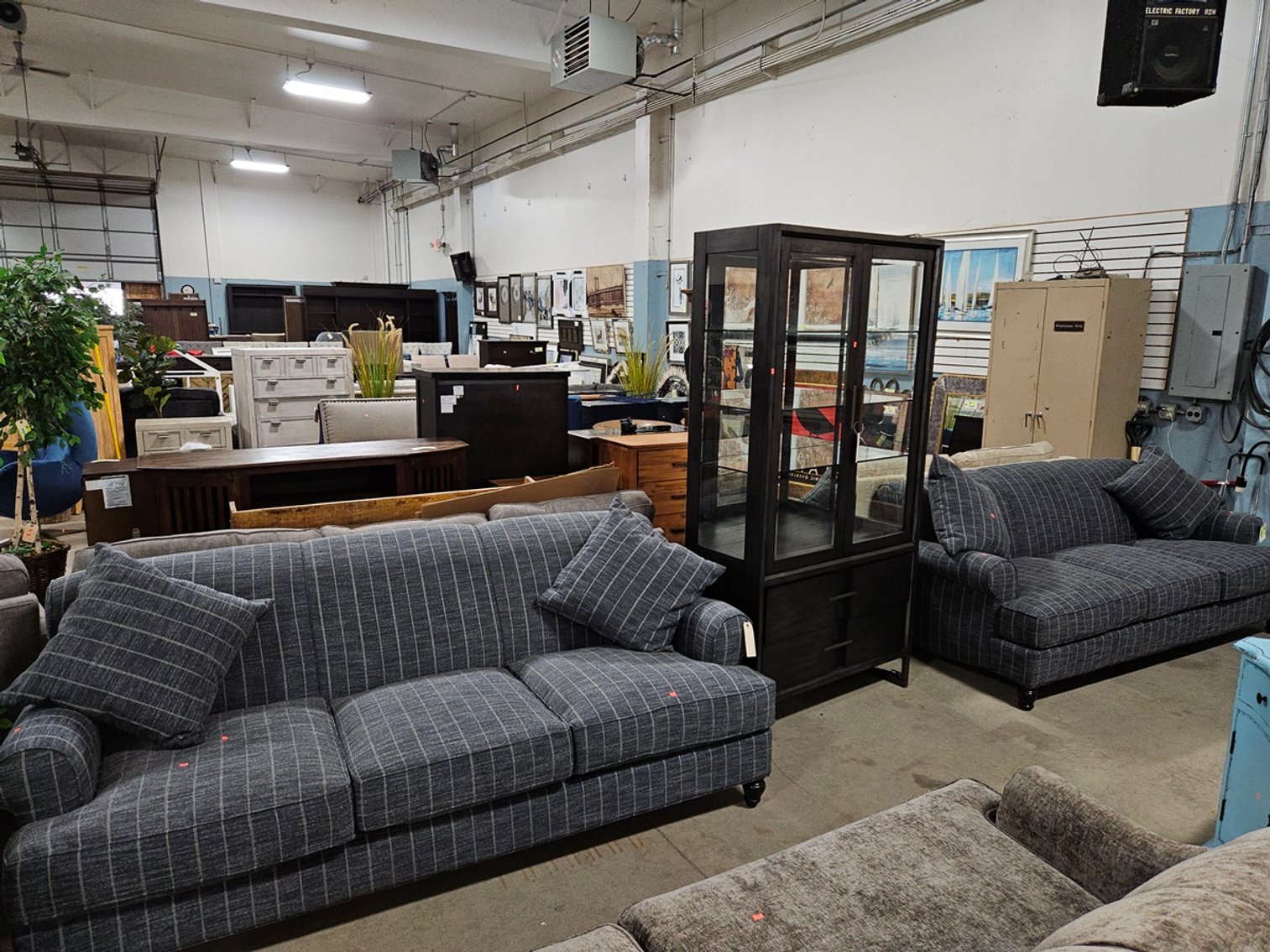 Image for Model Home Furniture/Decor, Women's Boutique Inventory & More