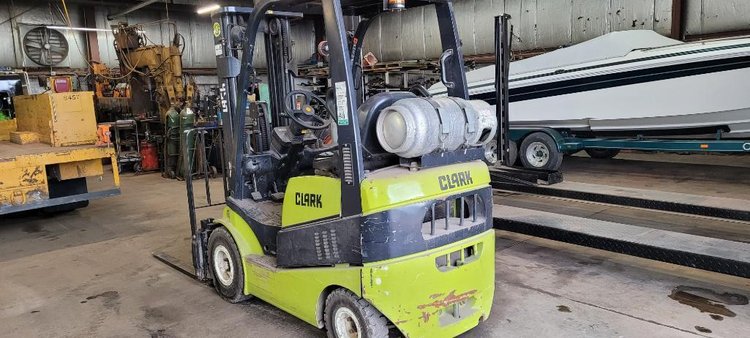 Image for Moline, IL: Quad City Spring Truck Outfitters