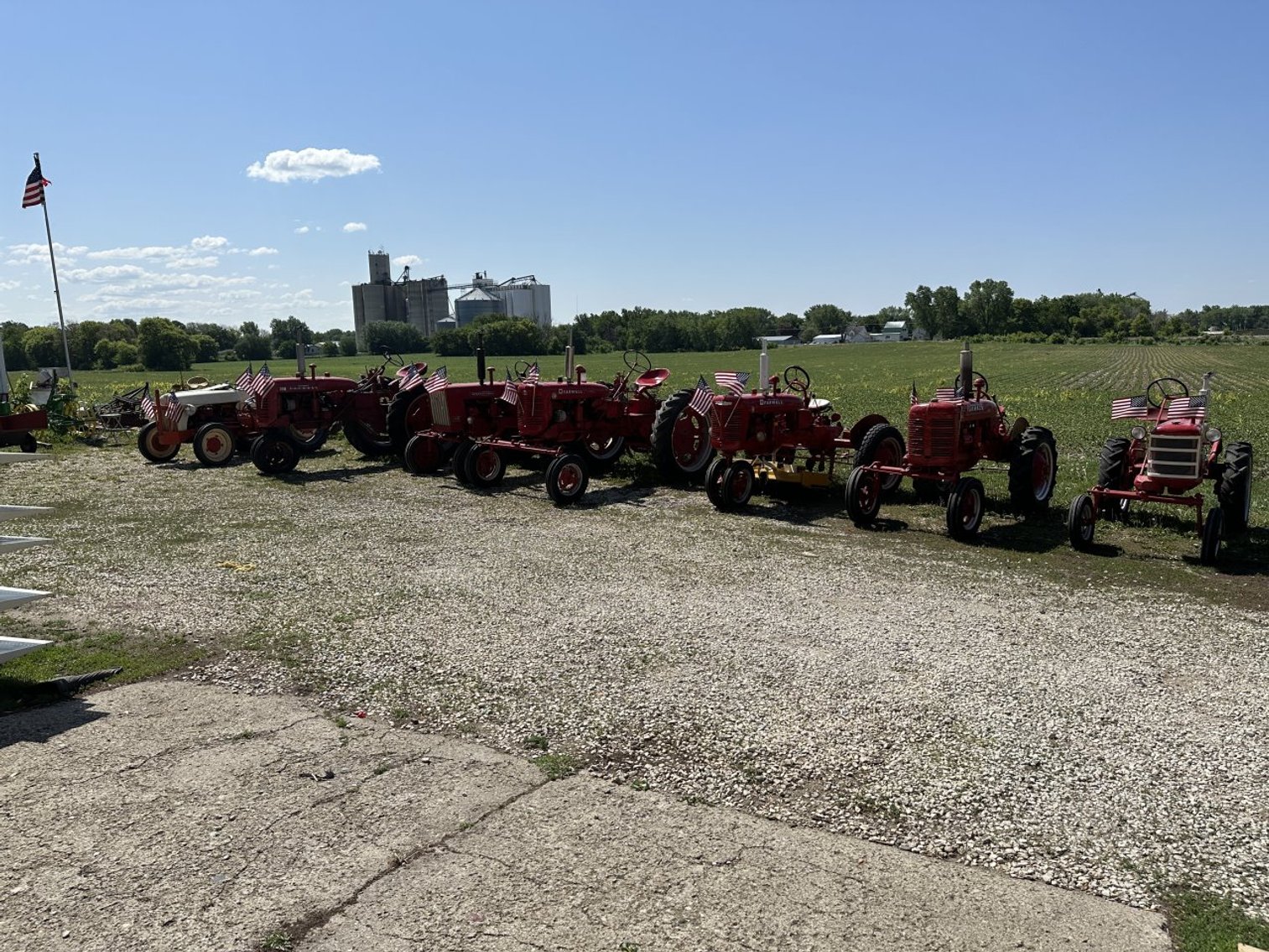 Image for Charlie Rasch Tractor & chicken processing auction!
