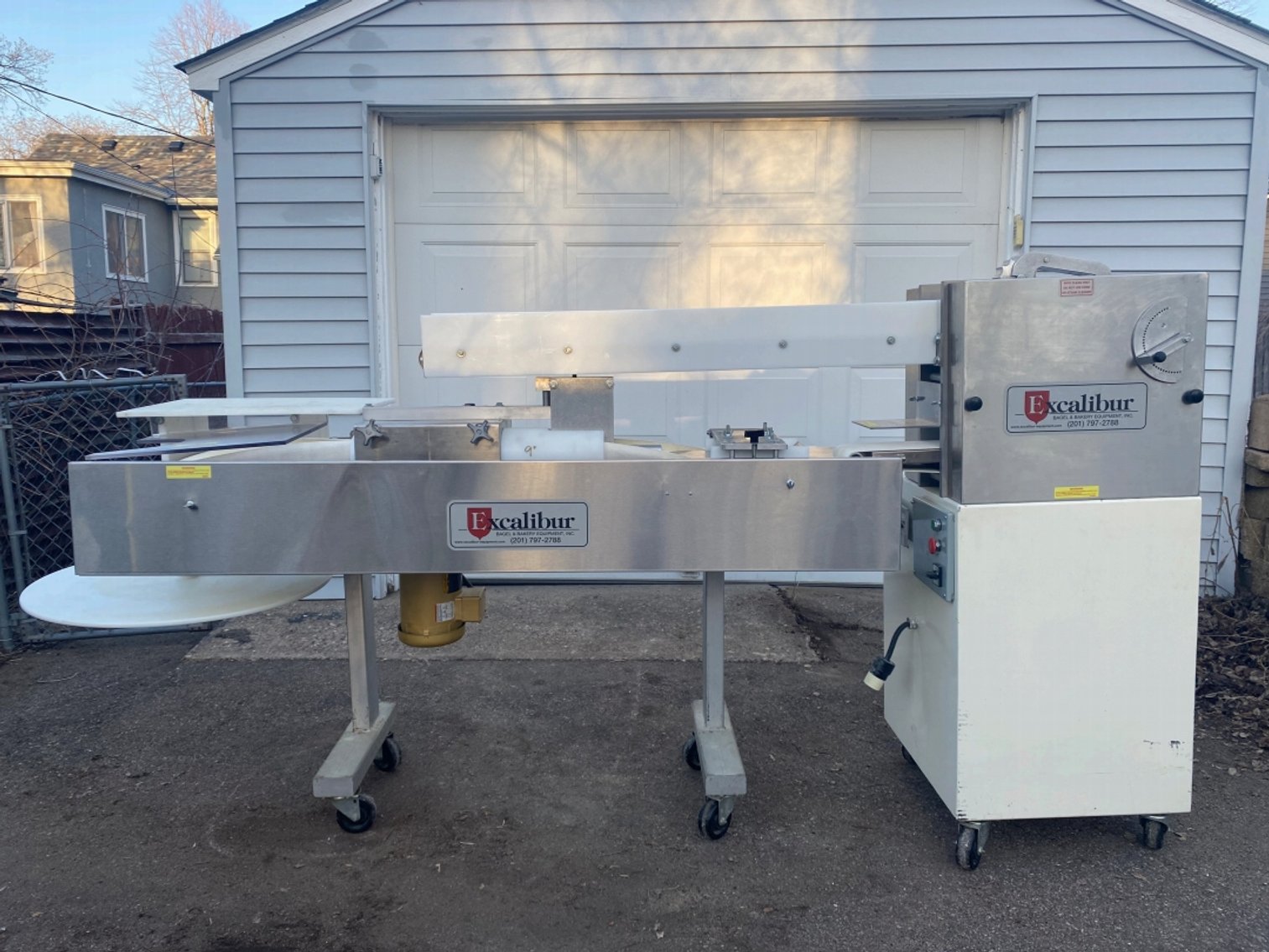 Image for Automatic Bagel Divider & Former