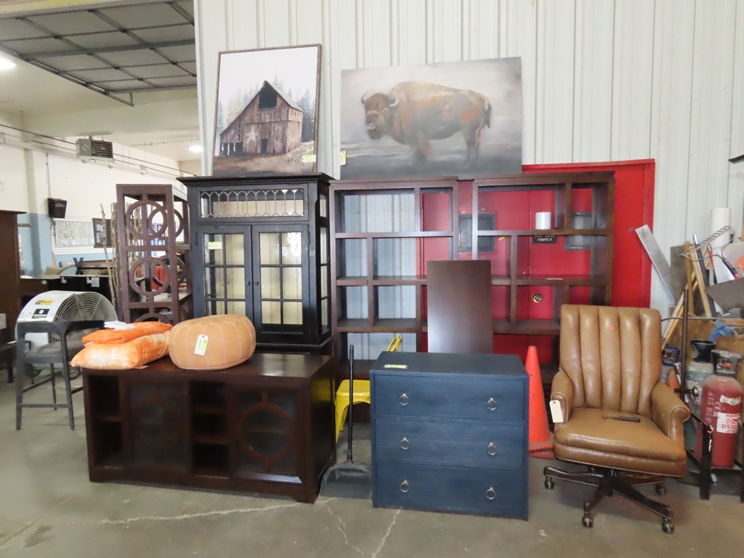 Image for Model Home Furniture/Decor & New Home Goods