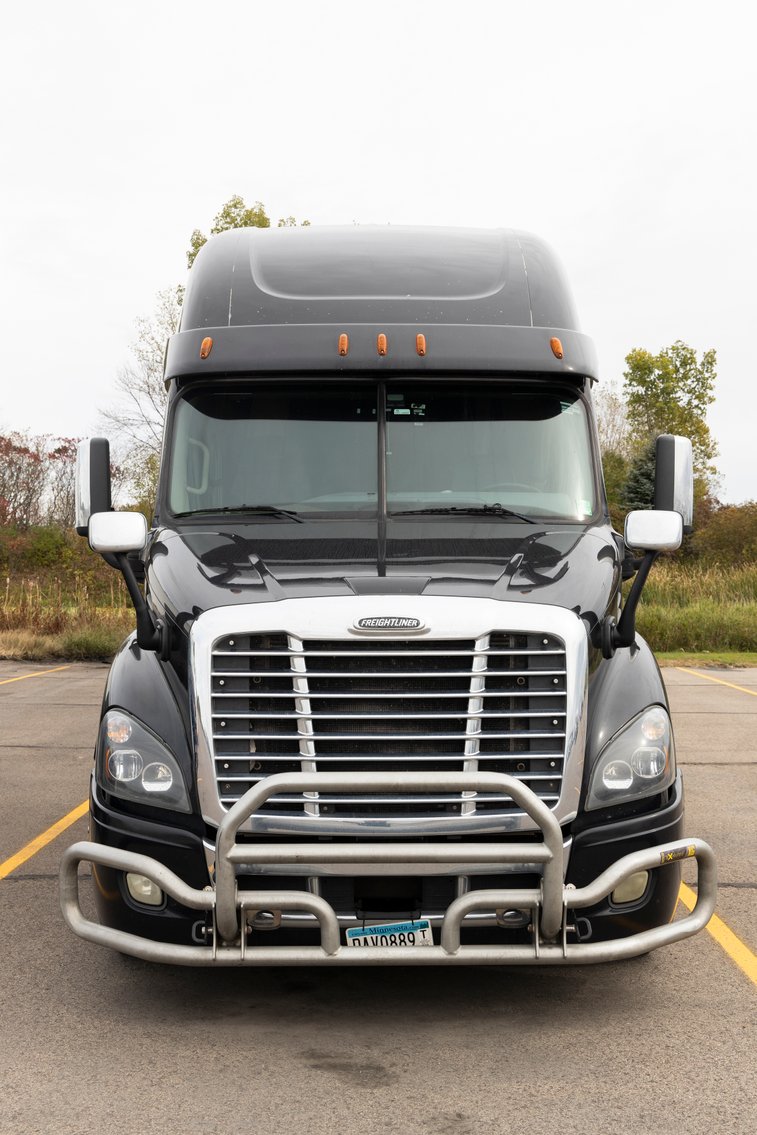 Image for 2016 Freightliner Semi & 2015 Great Dane 53' Trailer