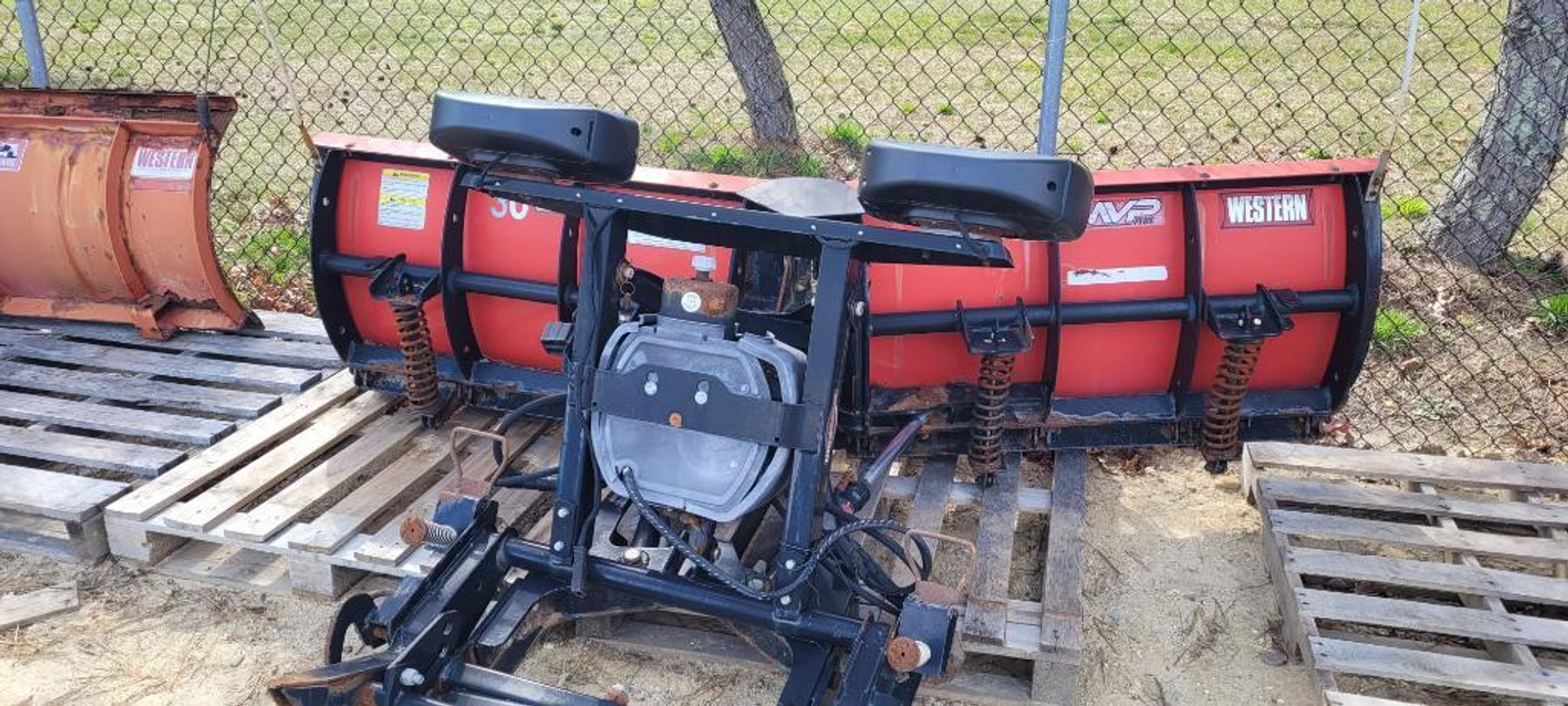 Image for Buena, NJ: Complete Sellout of Leafy Green Landscaping Company