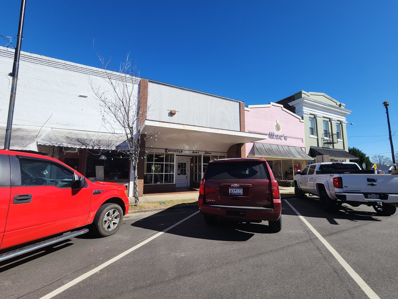 Image for Batesburg, SC: 6,357± SF footprint  Retail Building on 7,457± SF Lot Selling in Absolute Auction