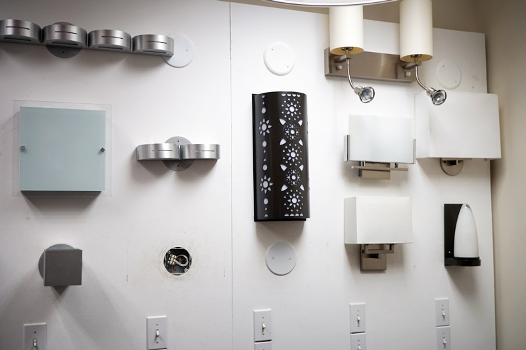 Image for Entire Liquidation Auction of Hampstead Lighting Inventory + FF&E