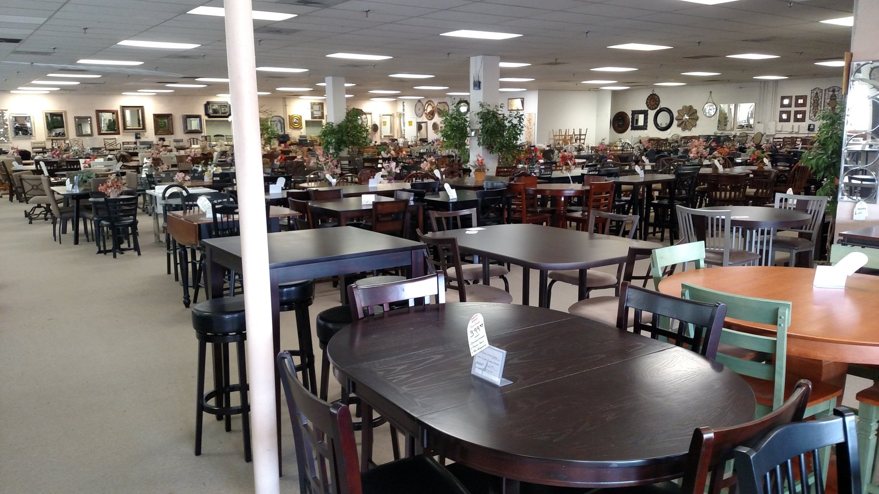 Image for Liquidation Auction of Dinette World Inventory + FF&E