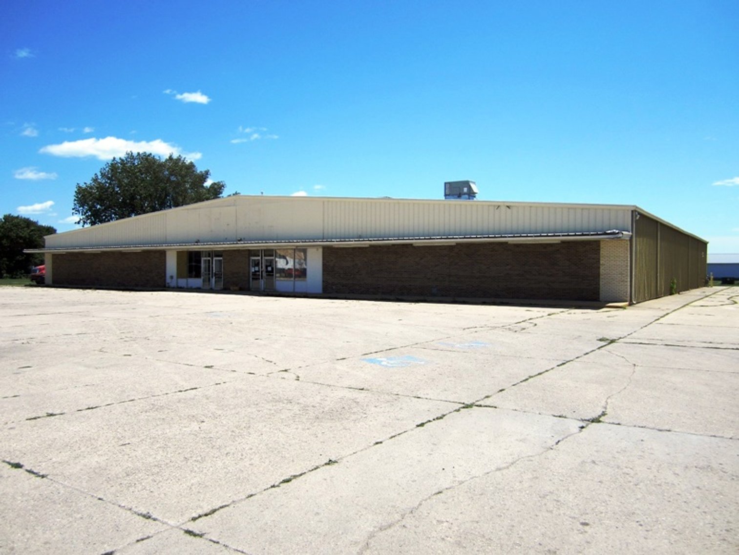 Image for 2702 Central Avenue, Estherville, IA 51334