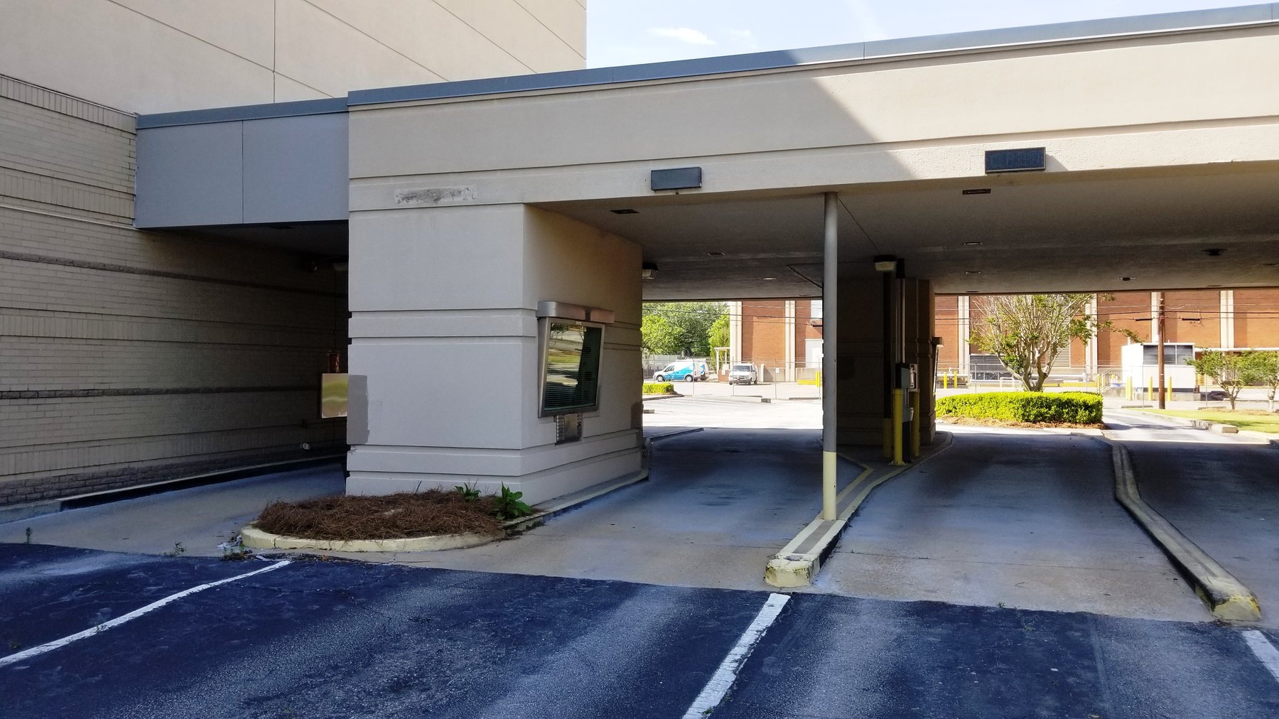 Image for 22,353± SF Former Bank Branch at 333 W Broad Ave., Albany, GA 31701 (Dougherty County)
