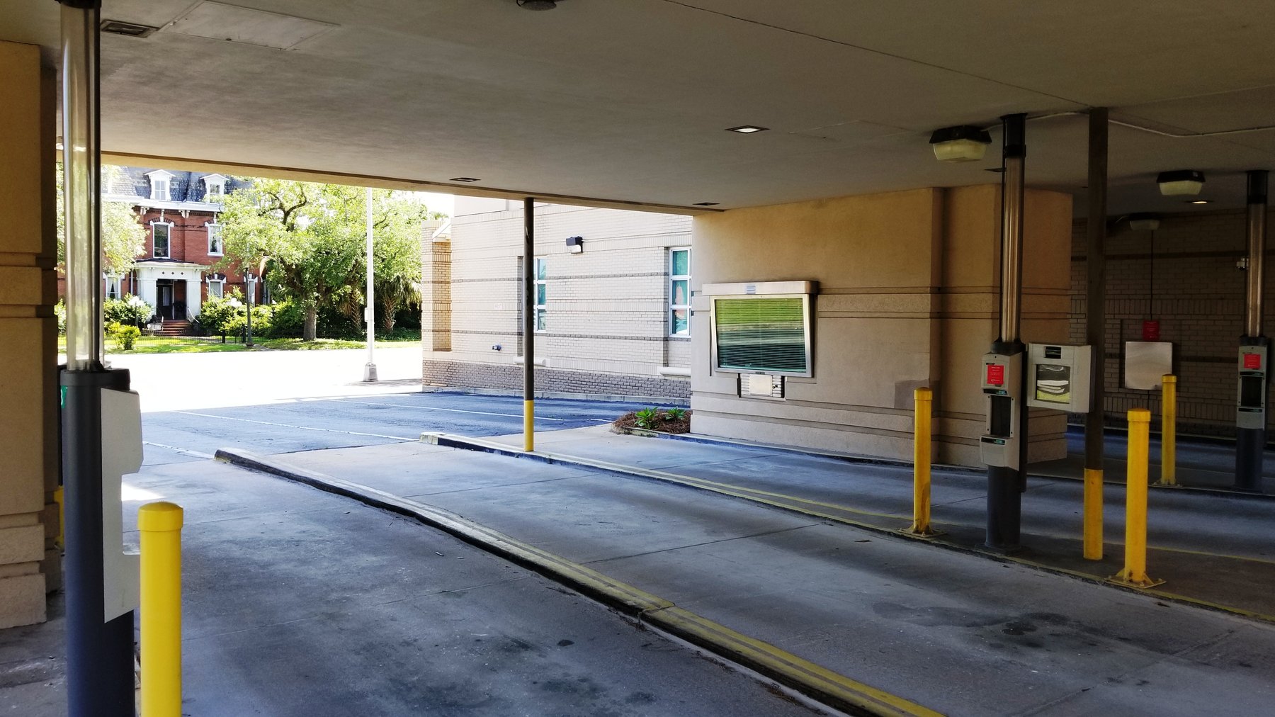 Image for 22,353± SF Former Bank Branch at 333 W Broad Ave., Albany, GA 31701 (Dougherty County)