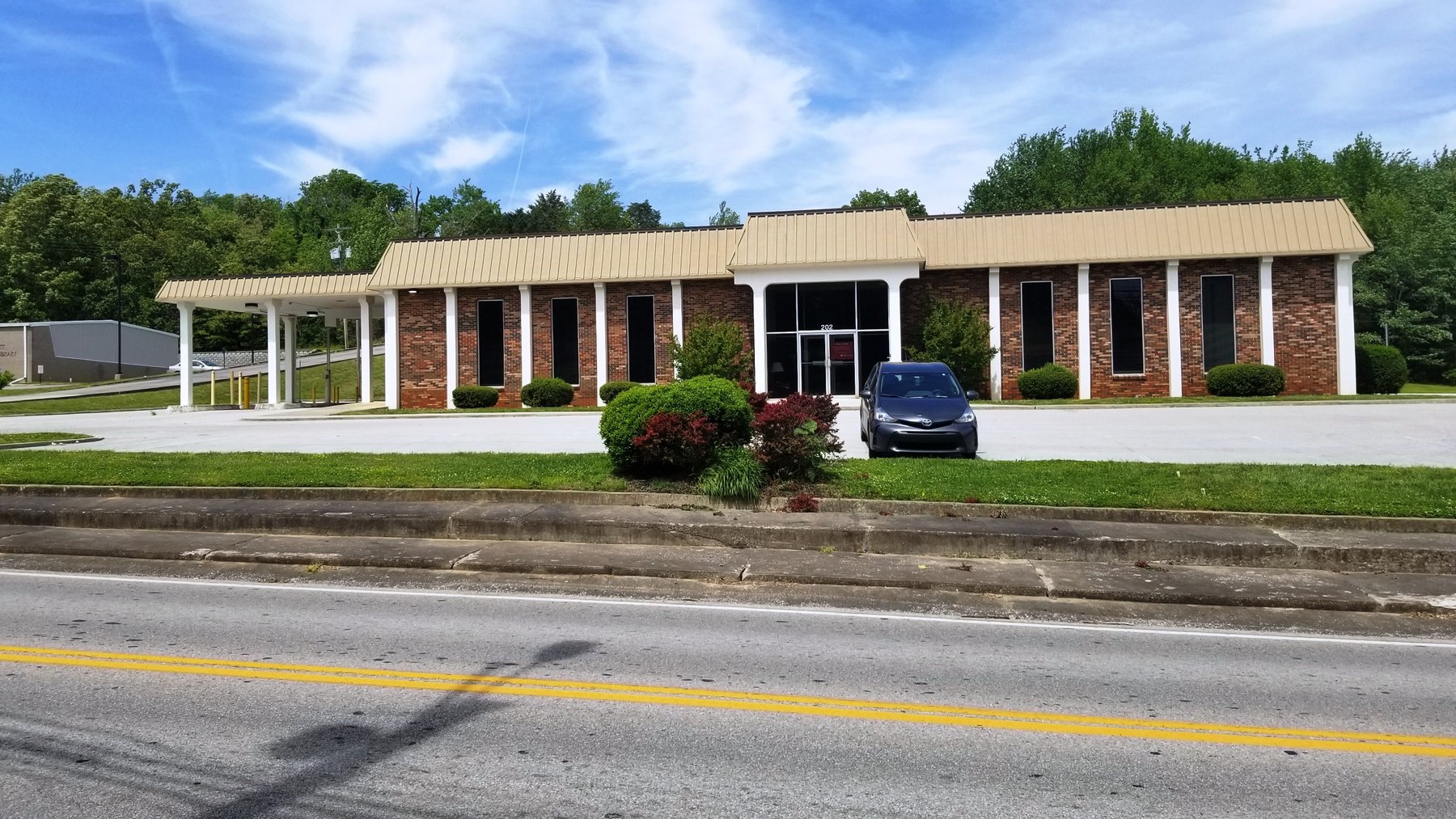 Image for 6,585± SF Former Bank Branch at 202 W Main St., Byrdstown, TN 38549 (Pickett County)