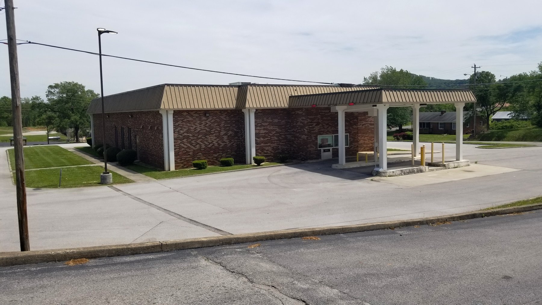 Image for 6,585± SF Former Bank Branch at 202 W Main St., Byrdstown, TN 38549 (Pickett County)