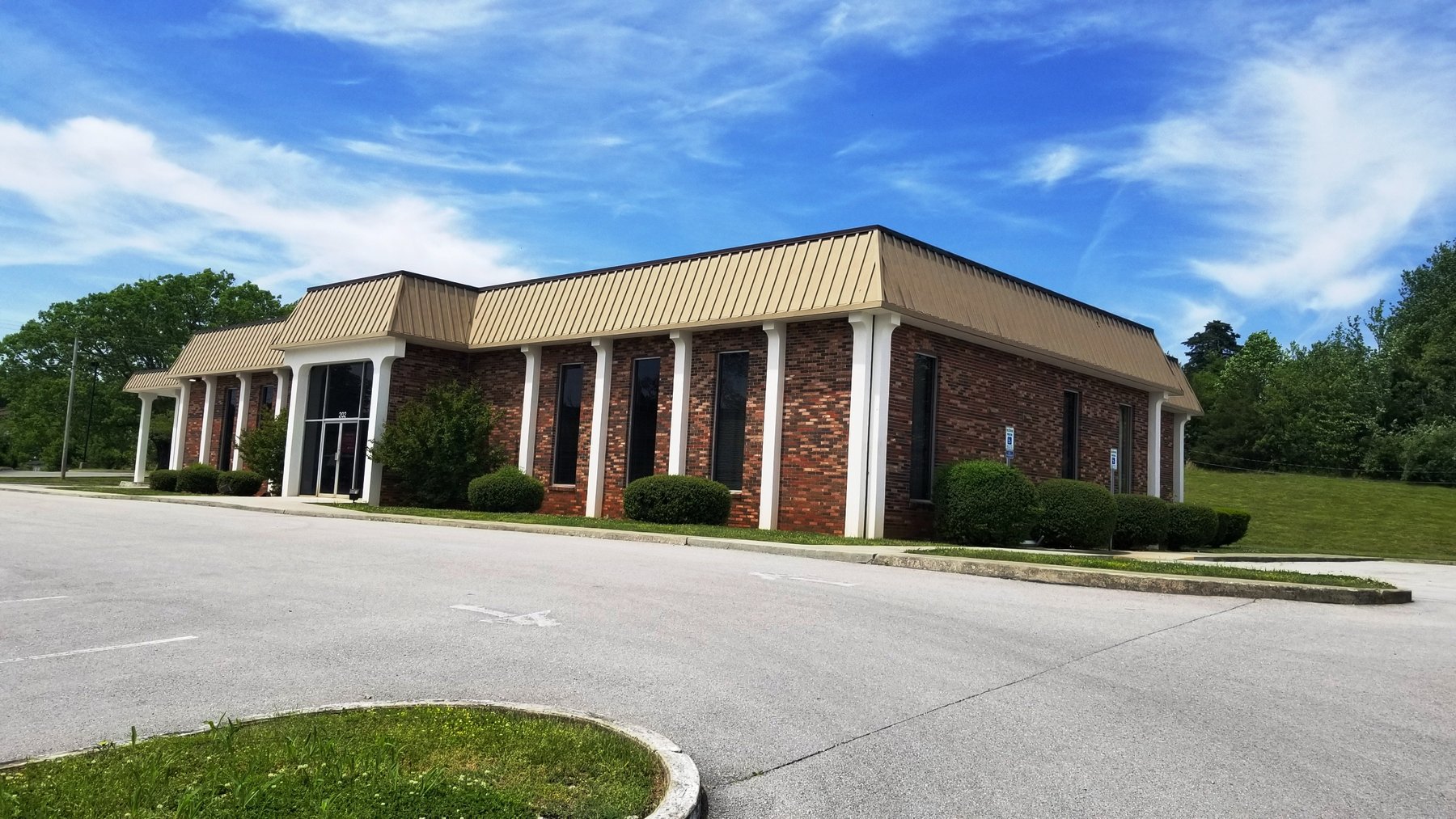 Image for 6,585± SF Former Bank Branch at 202 W Main St., Byrdstown, TN 38549 (Pickett County)