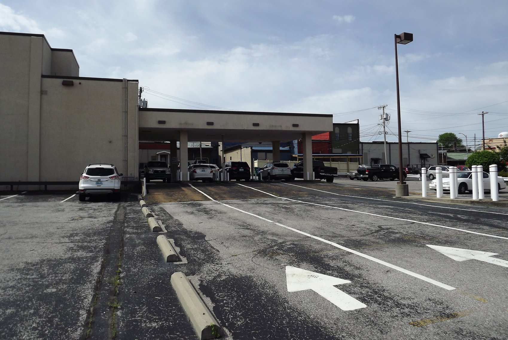 Image for 10,401±SF Footprint Former Bank Branch at 117 N 7th St., Mayfield, KY 42066 (Graves County)