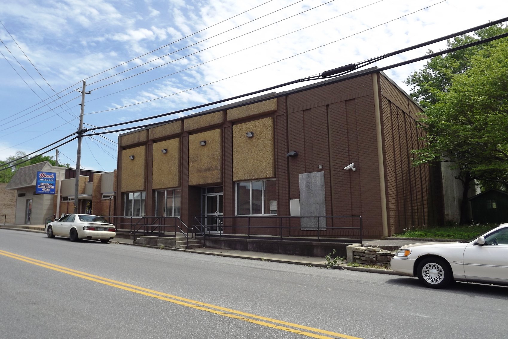 Image for 6,065±SF Former Bank Branch at 111 E Main St., Salem, KY 42078 (Livingston County)