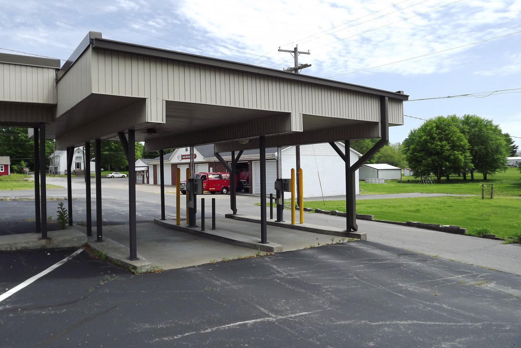 Image for 6,065±SF Former Bank Branch at 111 E Main St., Salem, KY 42078 (Livingston County)