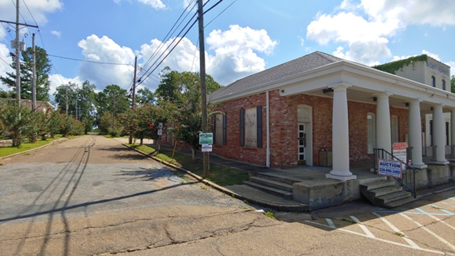 Image for 3,871±SF Former Bank Branch on .16± Acre at 162 W Main St, Centreville, MS 39631 (Wilkinson County)
