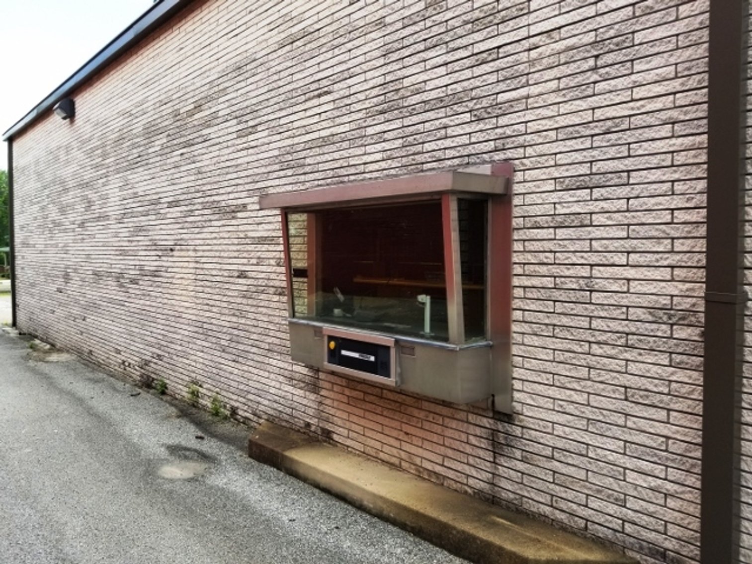 Image for 2,839±SF Former Bank Branch on .07± Acre at 202 E Main St, Rutherford, TN 38369 (Gibson County)