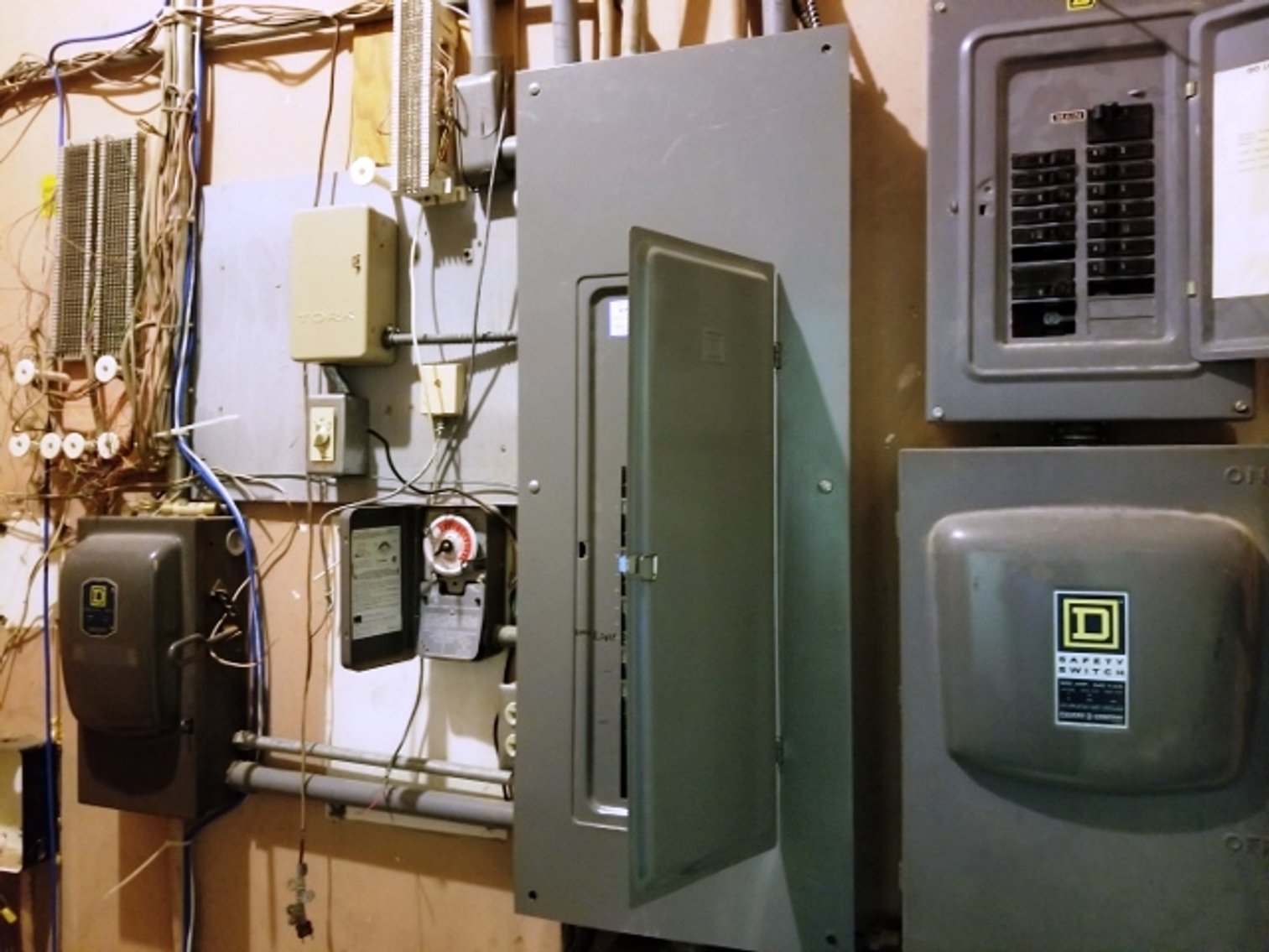 Image for 6,612±SF Former Bank Branch on .3± Acre at 144 E Main St, Whiteville, TN 38075 (Hardeman County)