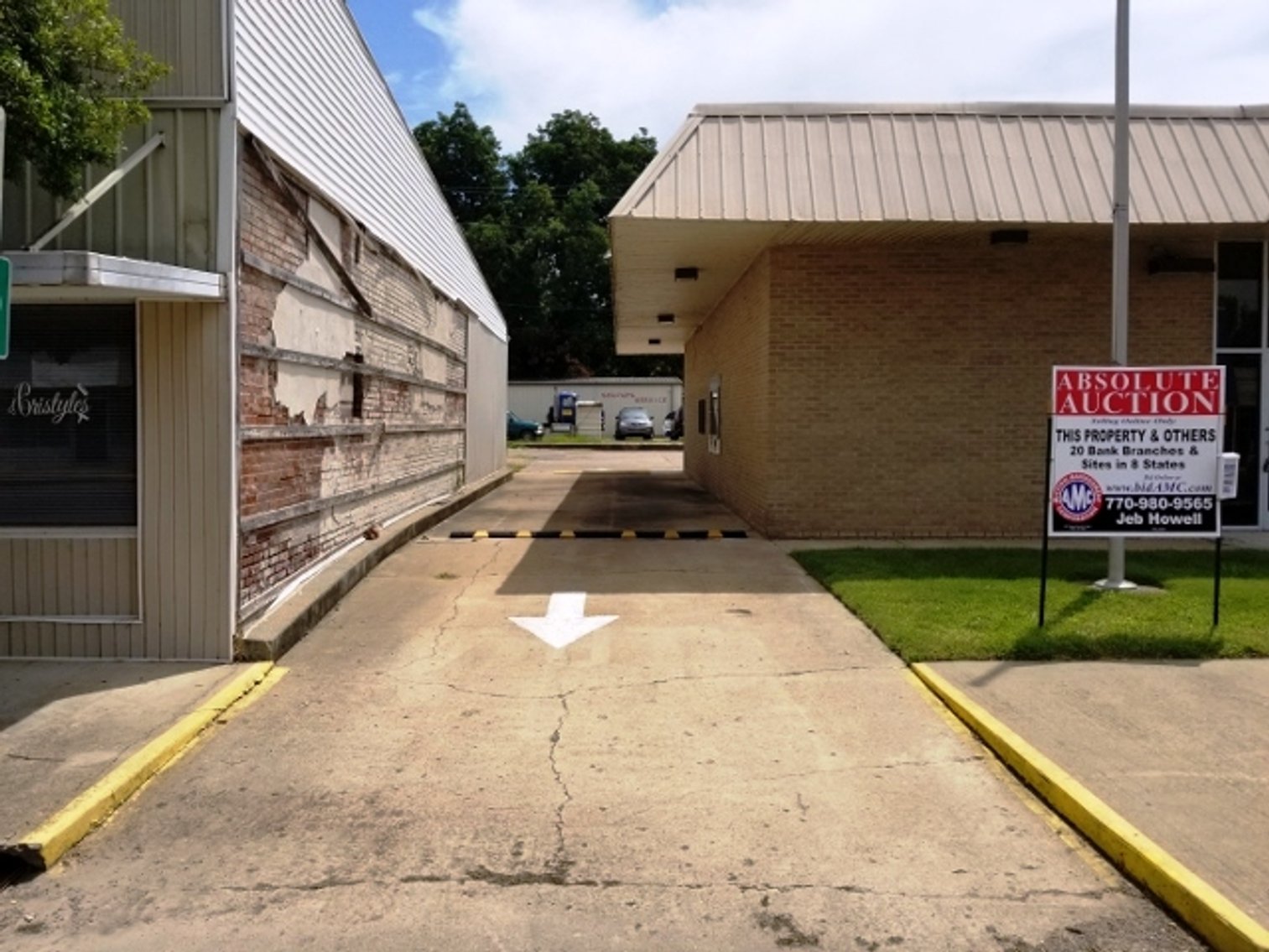 Image for 2,120±SF Former Bank Branch on .17± Acre at 124 S Main St, Ridgely TN 38080 (Lake County)