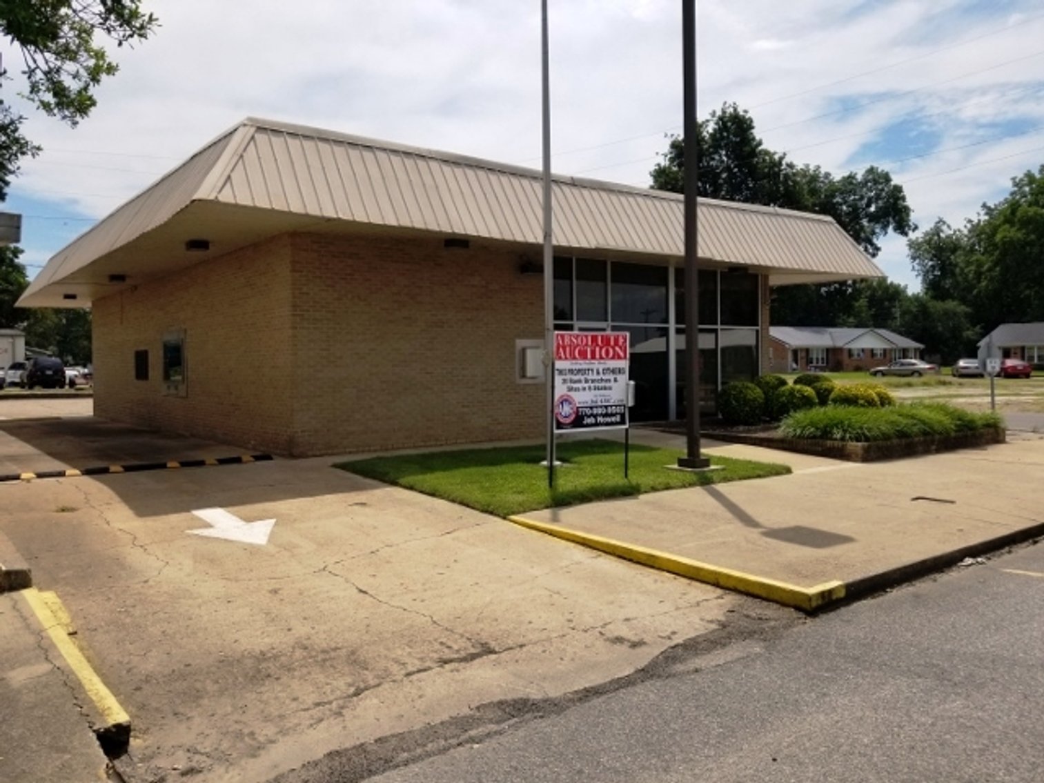 Image for 2,120±SF Former Bank Branch on .17± Acre at 124 S Main St, Ridgely TN 38080 (Lake County)