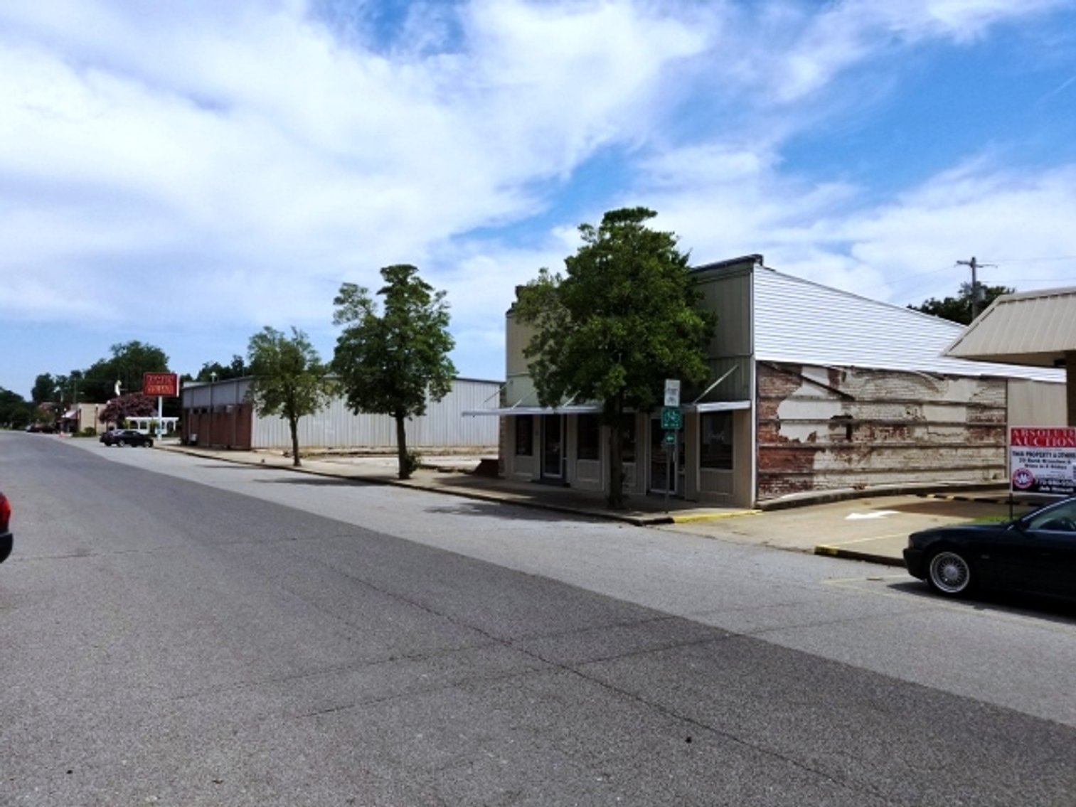 Image for 2,120±SF Former Bank Branch on .17± Acre at 124 S Main St, Ridgely TN 38080 (Lake County)