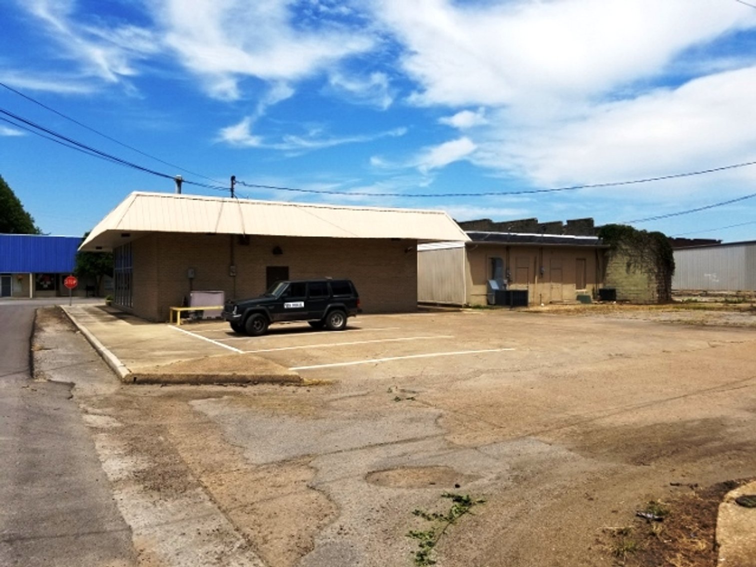 Image for 2,120±SF Former Bank Branch on .17± Acre at 124 S Main St, Ridgely TN 38080 (Lake County)