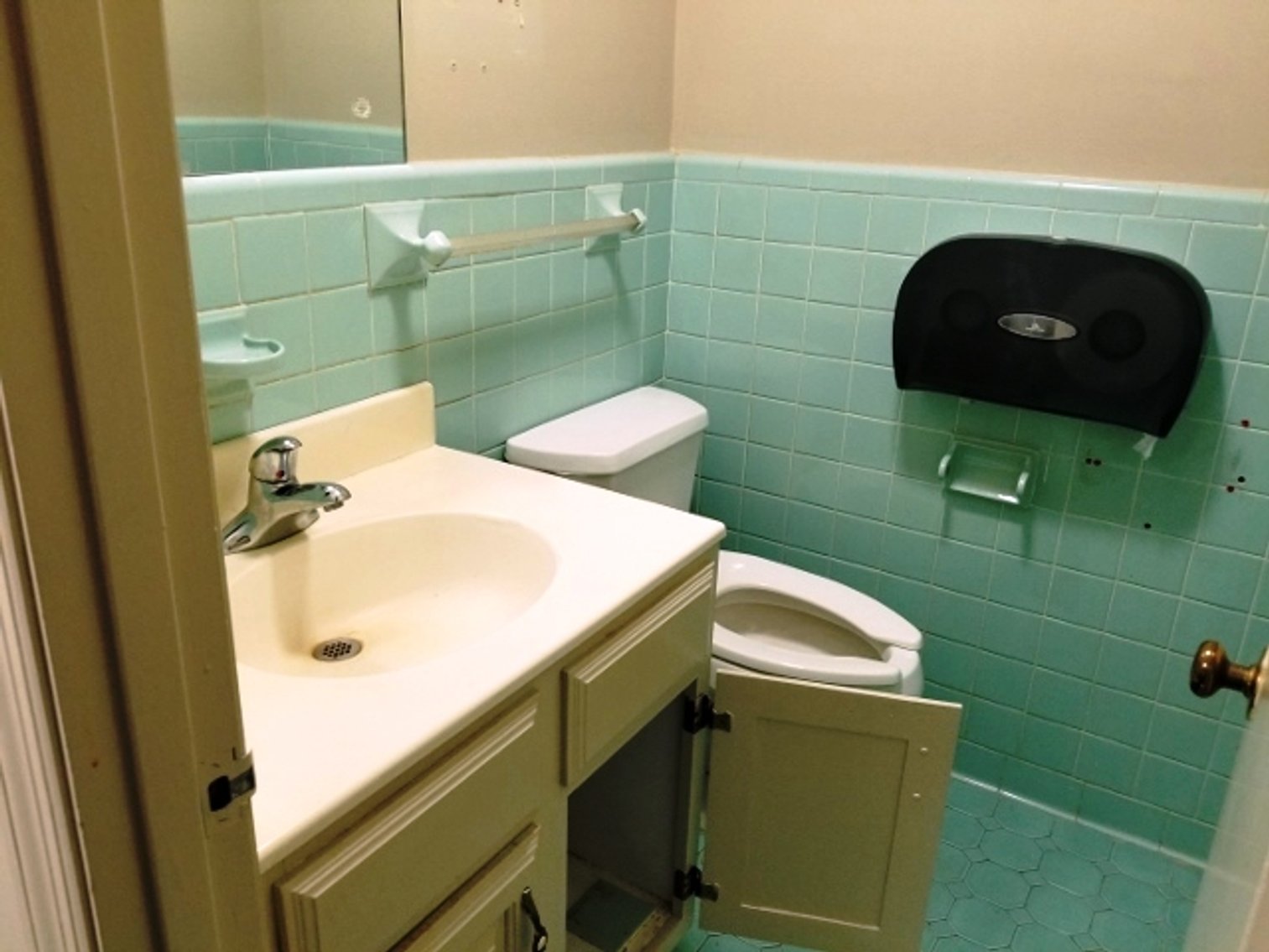 Image for 2,120±SF Former Bank Branch on .17± Acre at 124 S Main St, Ridgely TN 38080 (Lake County)