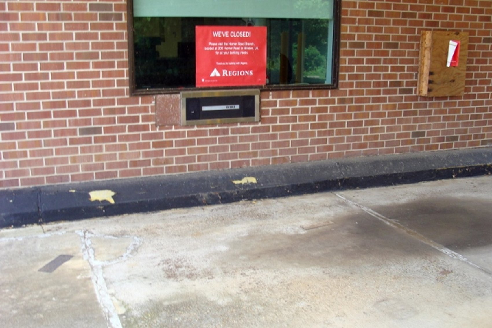 Image for 8,174±SF Former Bank Branch on 2.8± Acres at 911 W Main St. Homer, LA 71040 (Claiborne Parish)