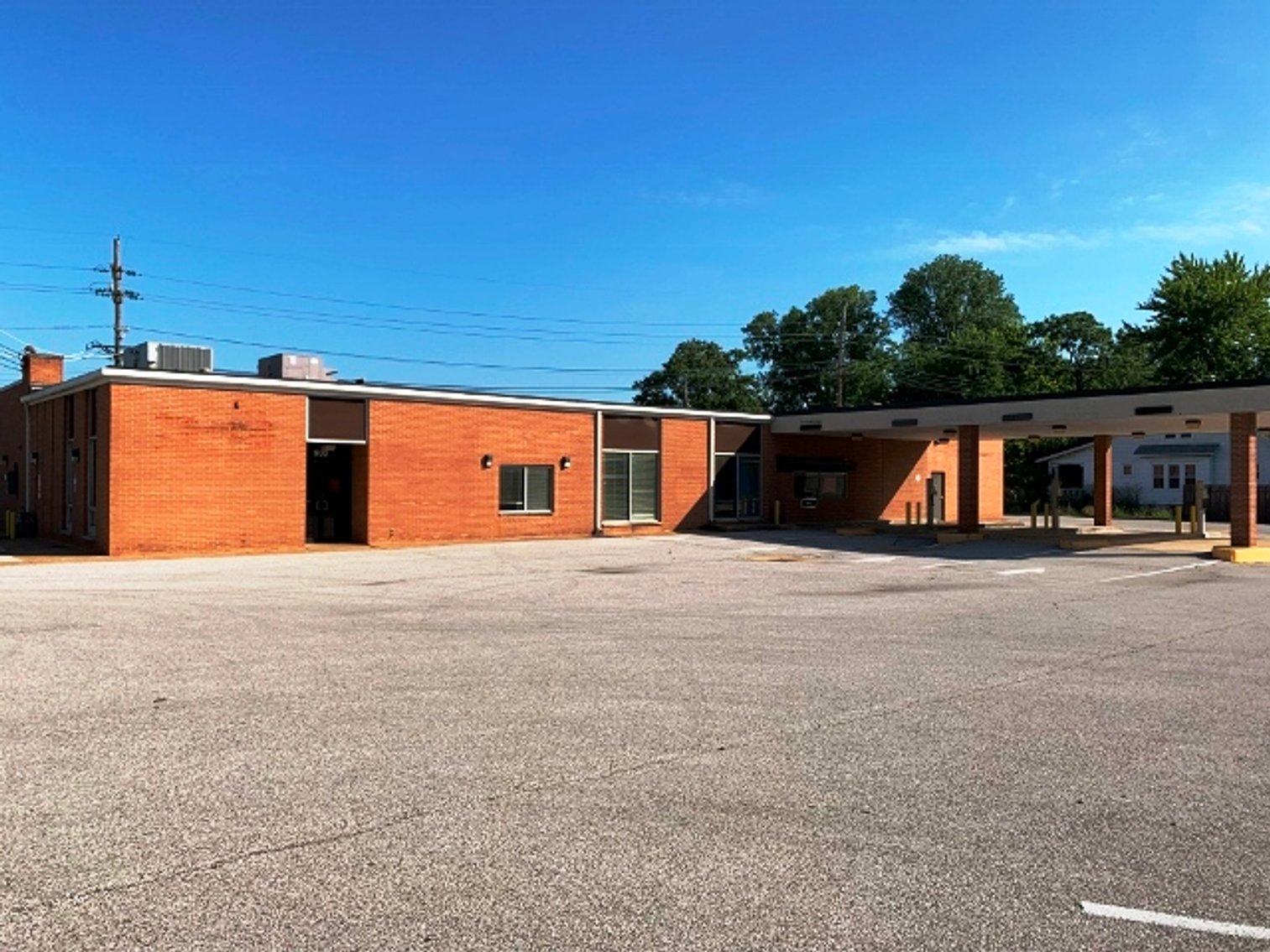 Image for 8,600±SF Former Bank Branch on 1.3± Acres at 900 Upper Cahokia Rd, Cahokia, IL 62206 (St Clair County)