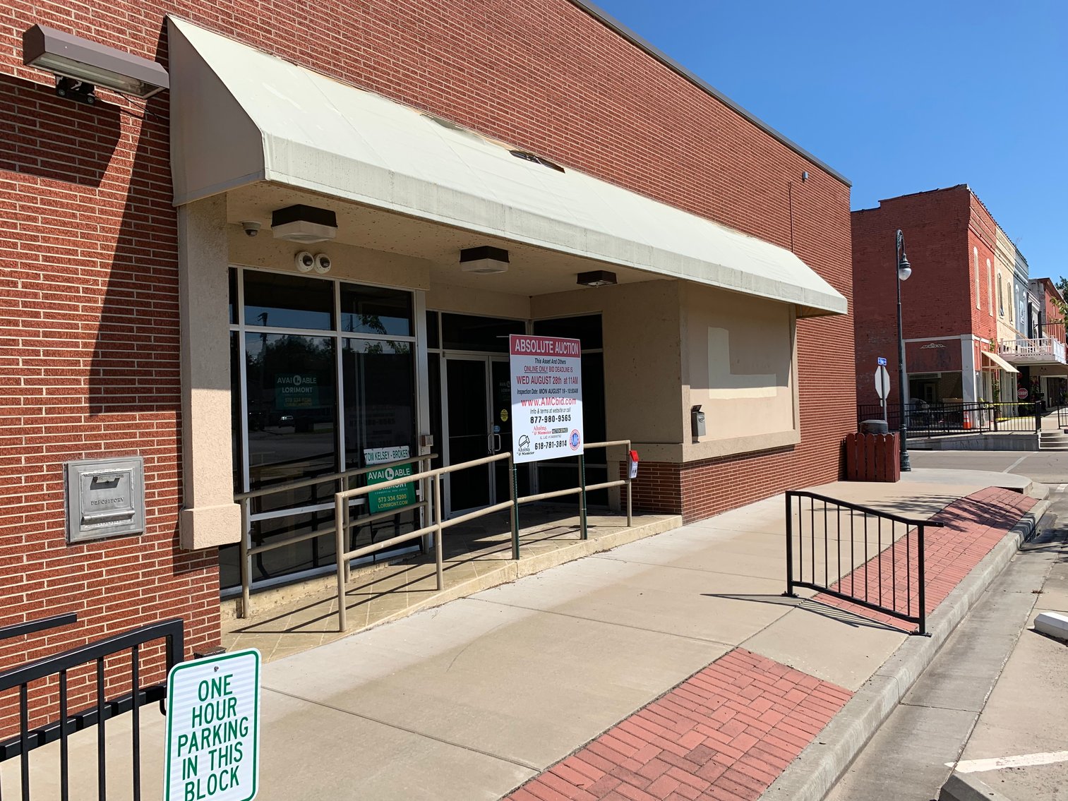 Image for 5,220±SF Former Bank Branch on .3± Acre at 127 E Main St, E Prairie, MO 63845 (Mississippi County)
