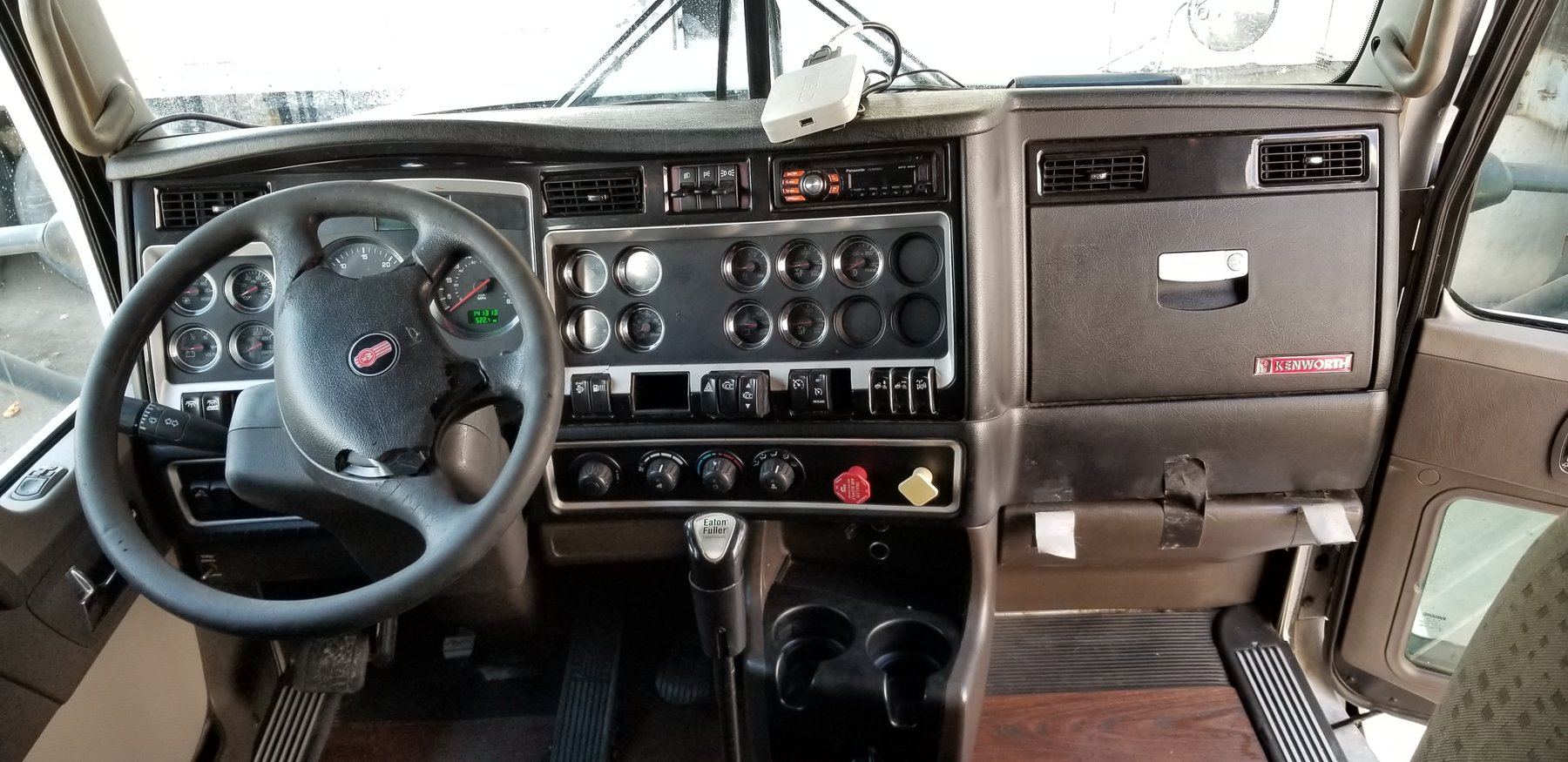 Image for 2013 Kenworth T660 Semi Truck with Sleeper Cab