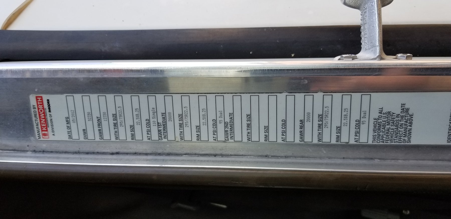 Image for 2013 Kenworth T660 Semi Truck with Sleeper Cab