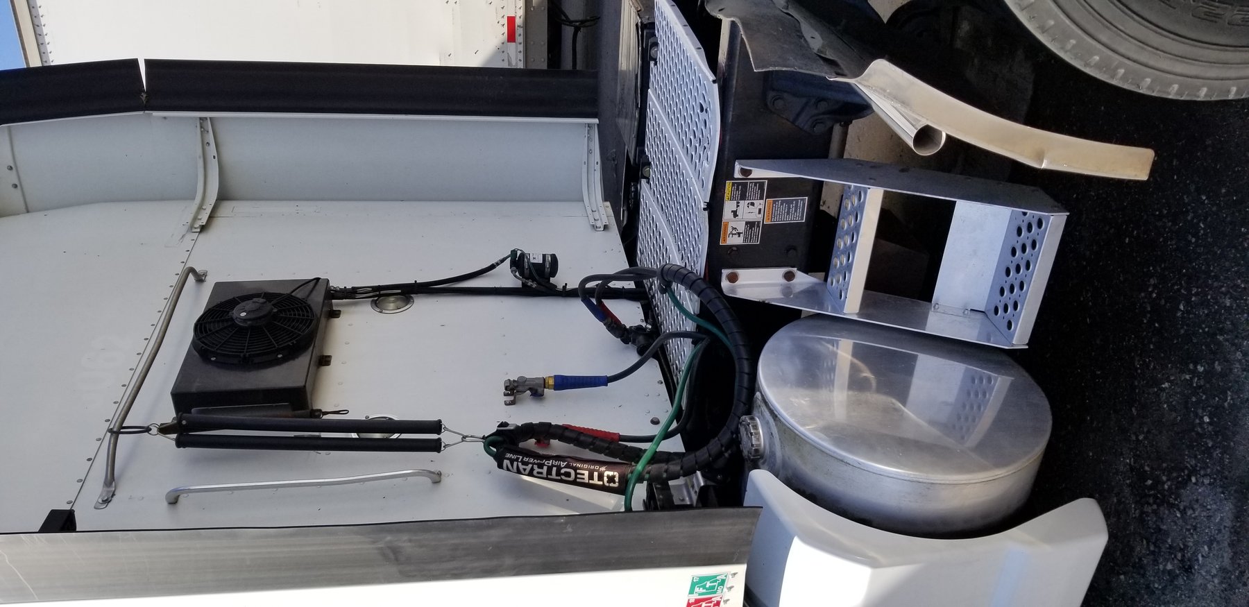 Image for 2013 Kenworth T660 Semi Truck with Sleeper Cab