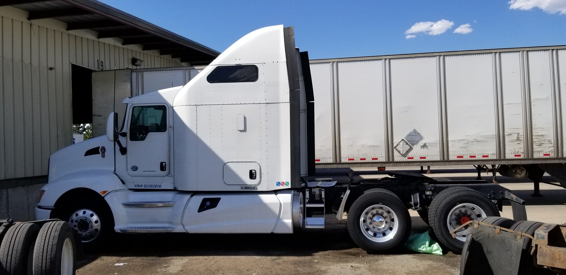 Image for 2013 Kenworth T660 Semi Truck with Sleeper Cab