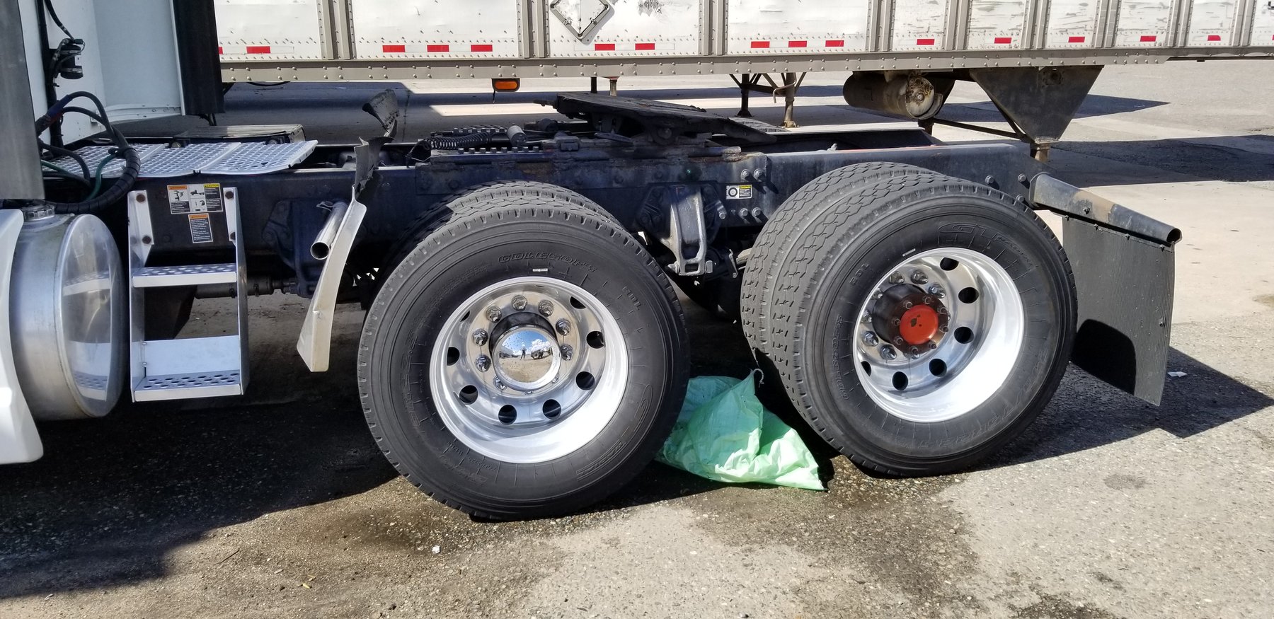 Image for 2013 Kenworth T660 Semi Truck with Sleeper Cab