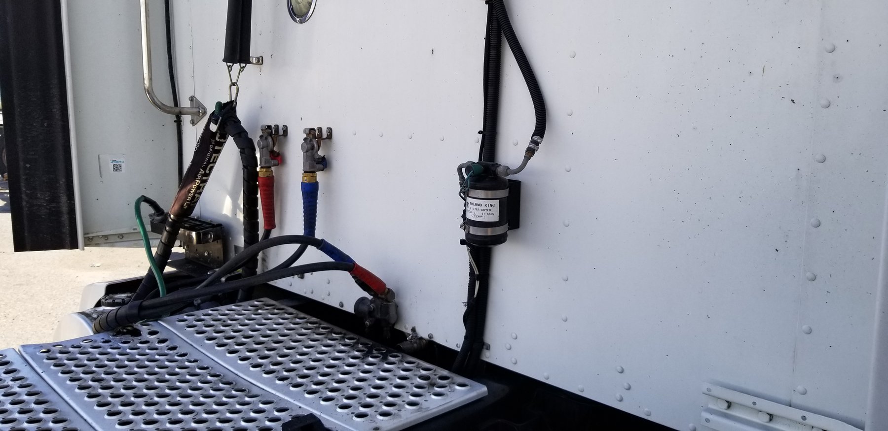 Image for 2013 Kenworth T660 Semi Truck with Sleeper Cab